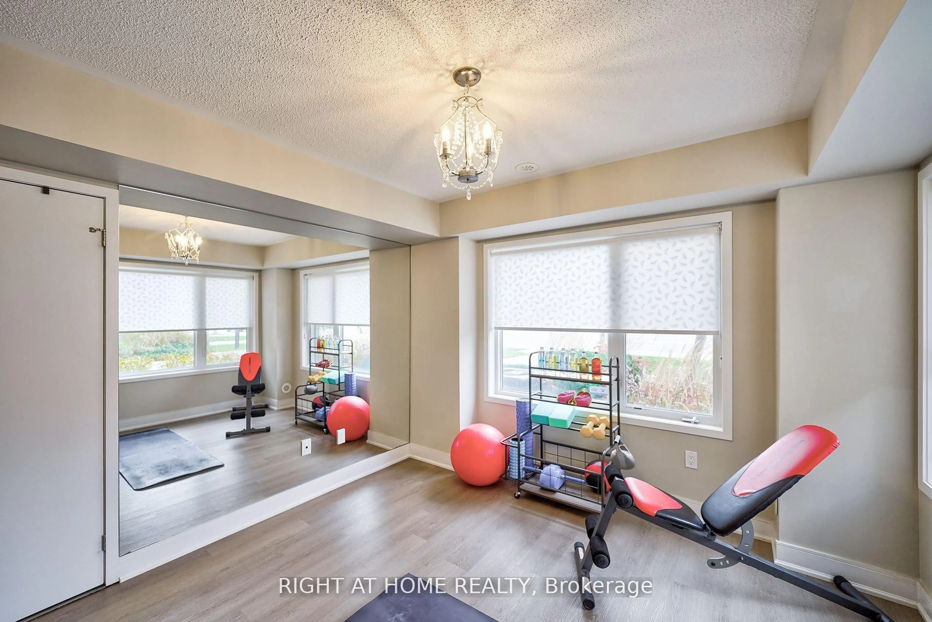 Gym or fitness room for 10568 Bayview Ave, Richmond Hill Ontario L4C 0M8