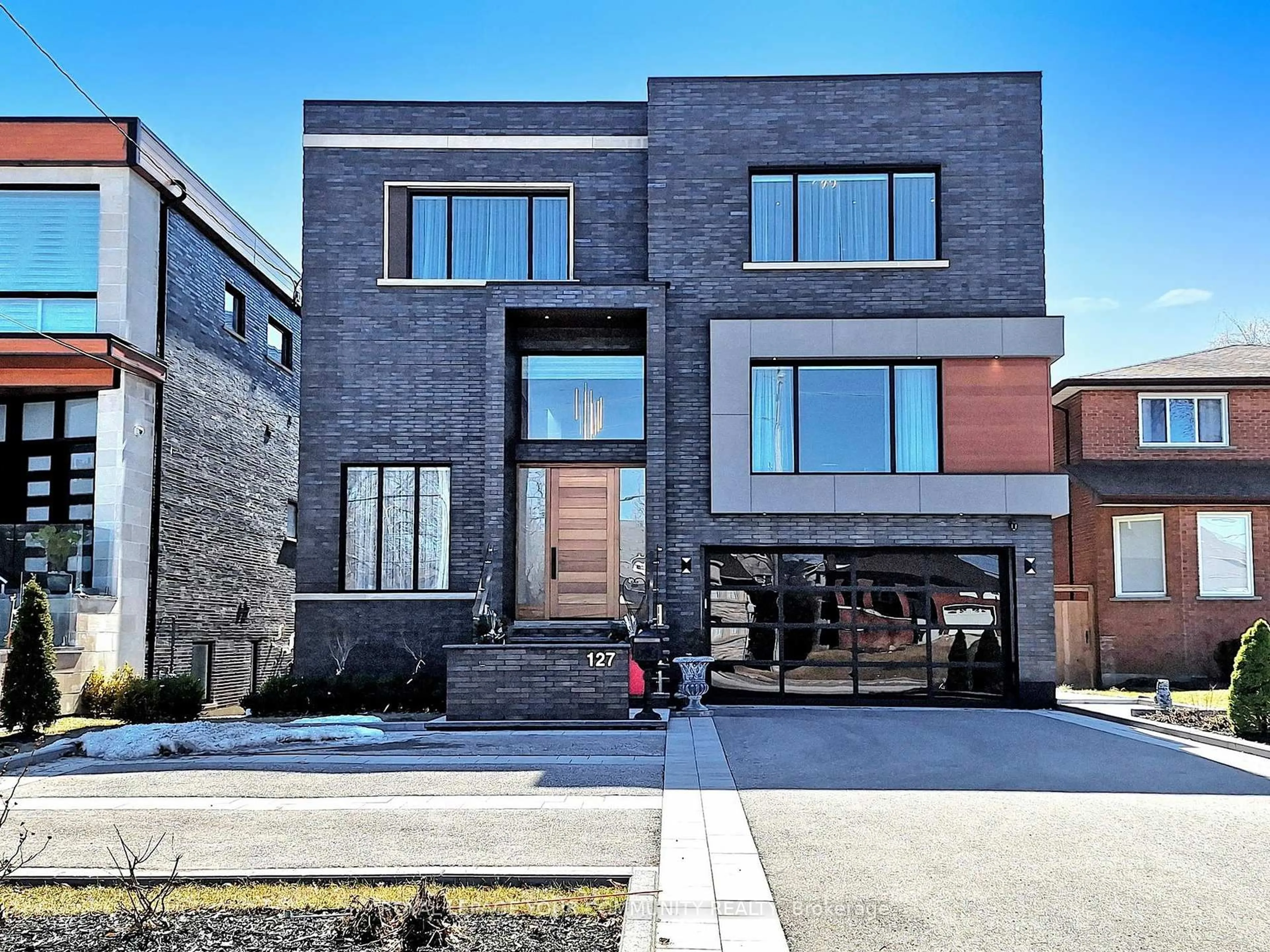 Home with brick exterior material, street for 127 Elgin Mills Rd, Richmond Hill Ontario L4C 4M1