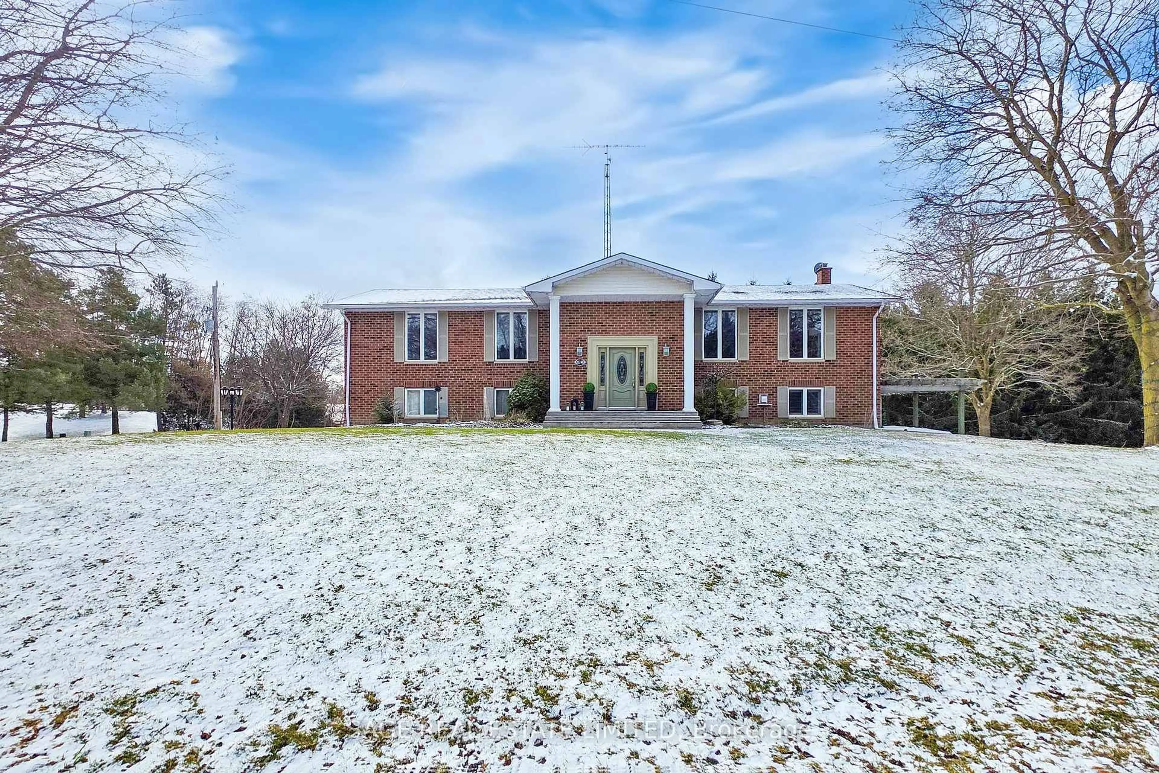 A pic from outside/outdoor area/front of a property/back of a property/a pic from drone, building for 15240 12th Concession, King Ontario L7E 5R7