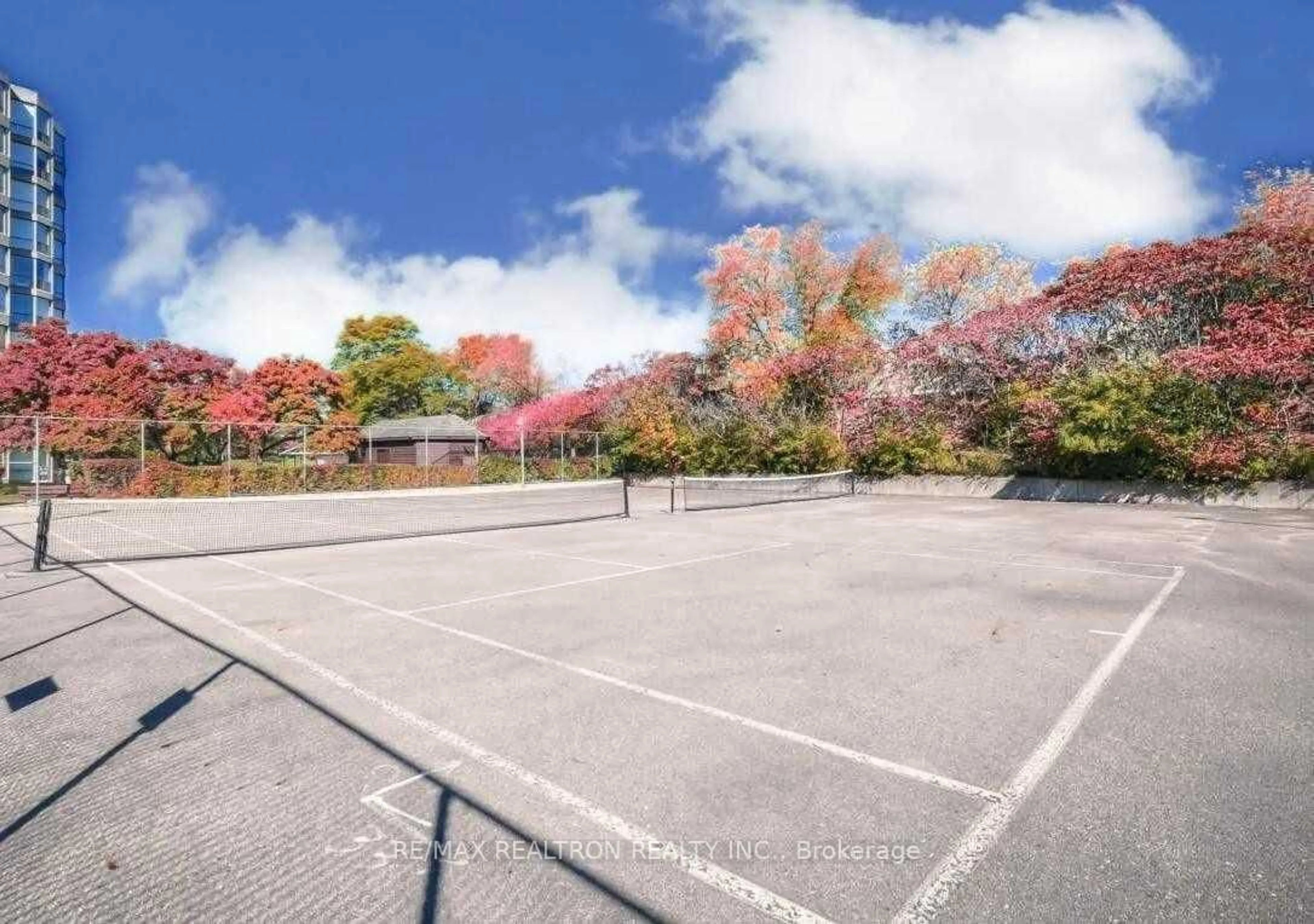 A pic from outside/outdoor area/front of a property/back of a property/a pic from drone, street for 175 Cedar Ave #208, Richmond Hill Ontario L4C 9V3