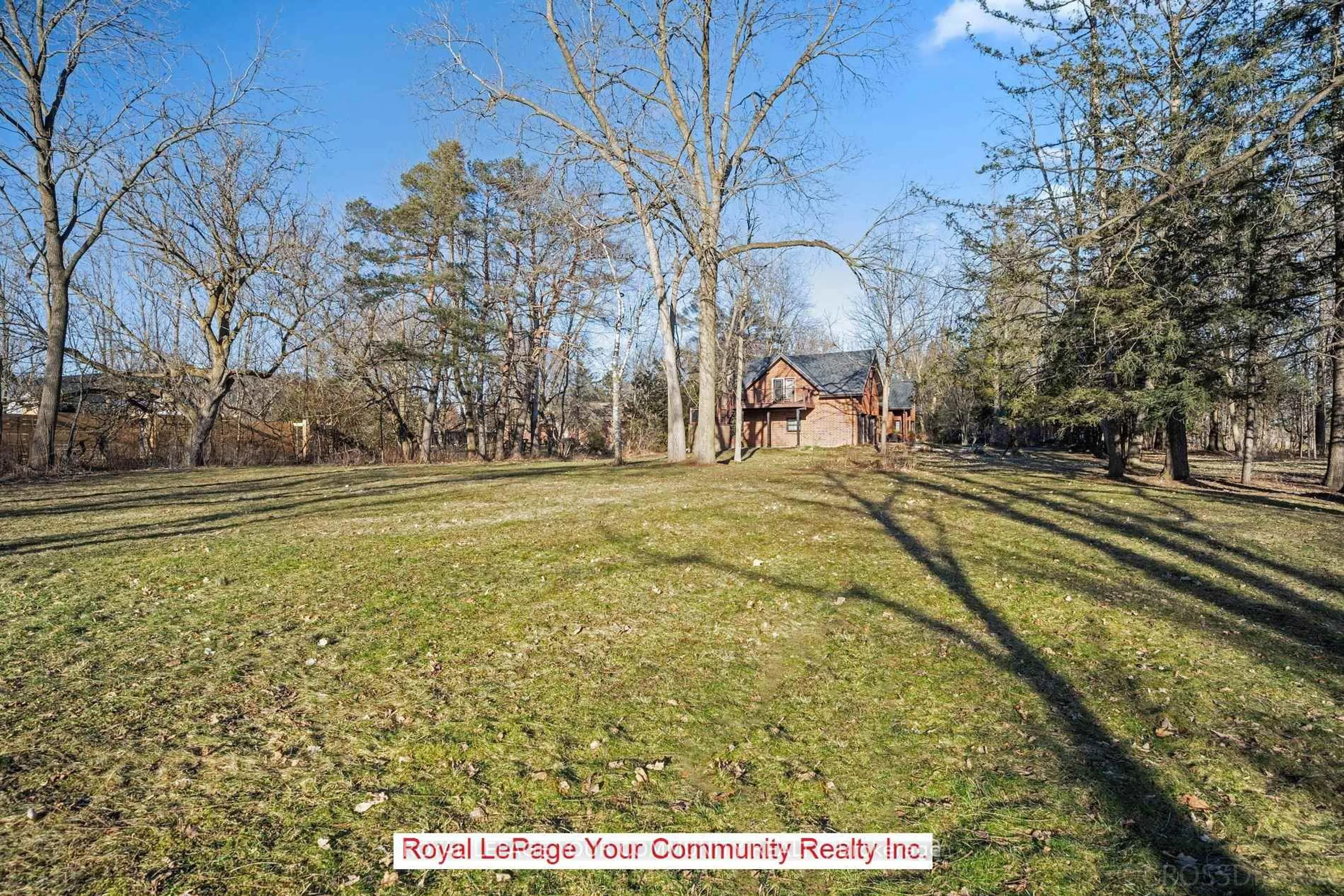 A pic from outside/outdoor area/front of a property/back of a property/a pic from drone, forest/trees view for 15550 Dufferin St, King Ontario L7B 1K5