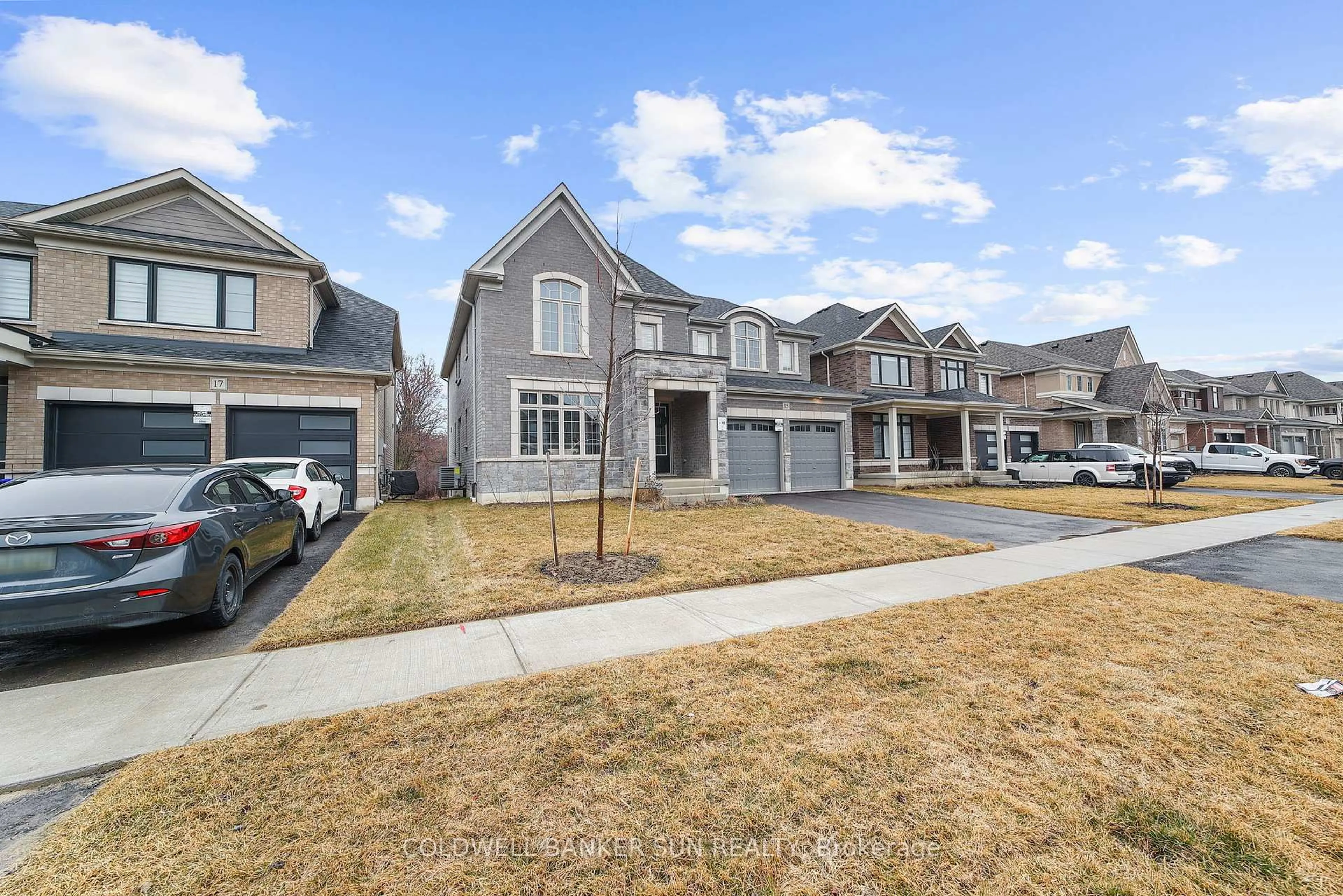 A pic from outside/outdoor area/front of a property/back of a property/a pic from drone, street for 15 Hummingbird Grve, Adjala-Tosorontio Ontario L0G 1W0