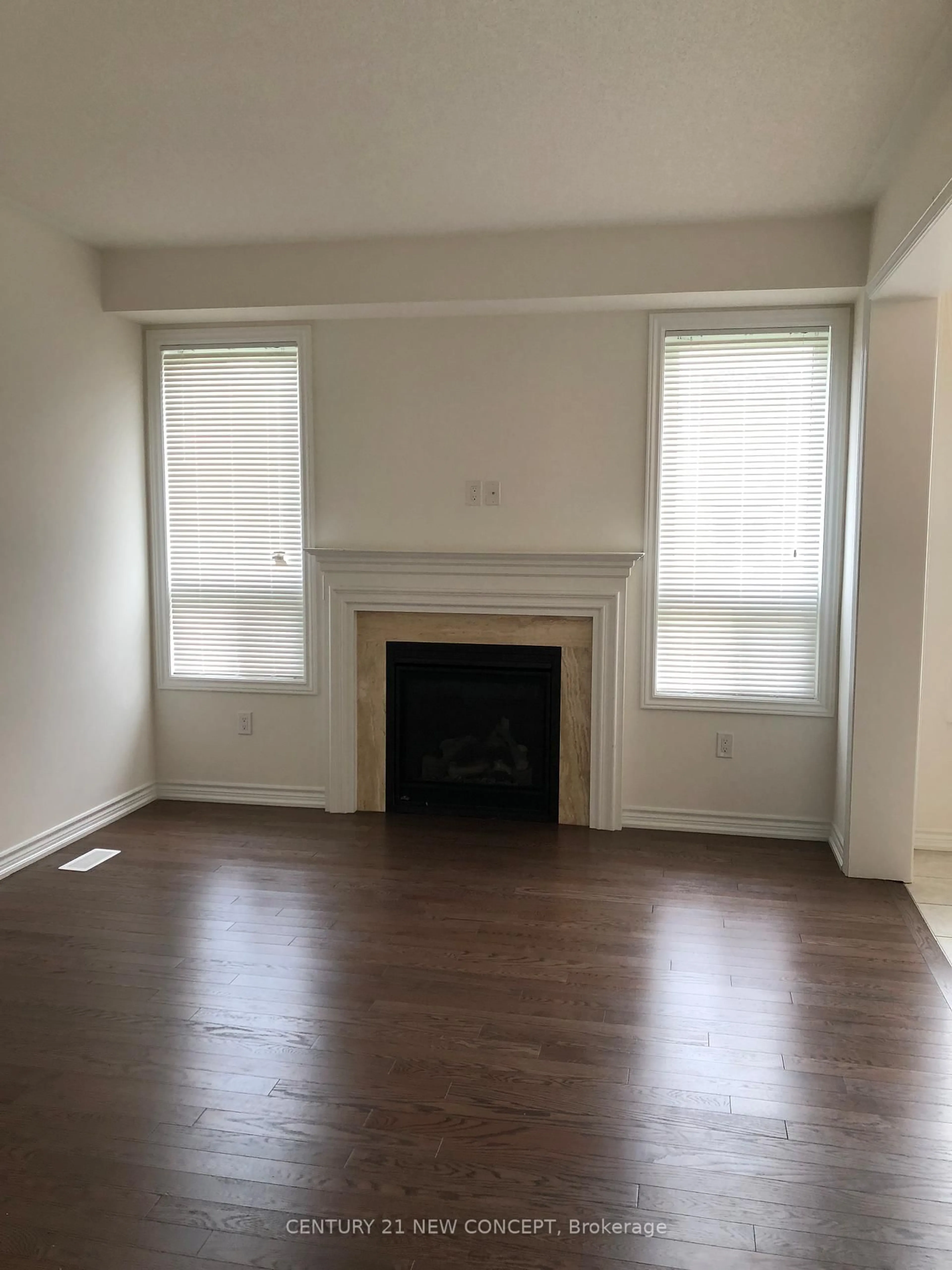 A pic of a room for 53 Lampkin St, Georgina Ontario L0E 1R0