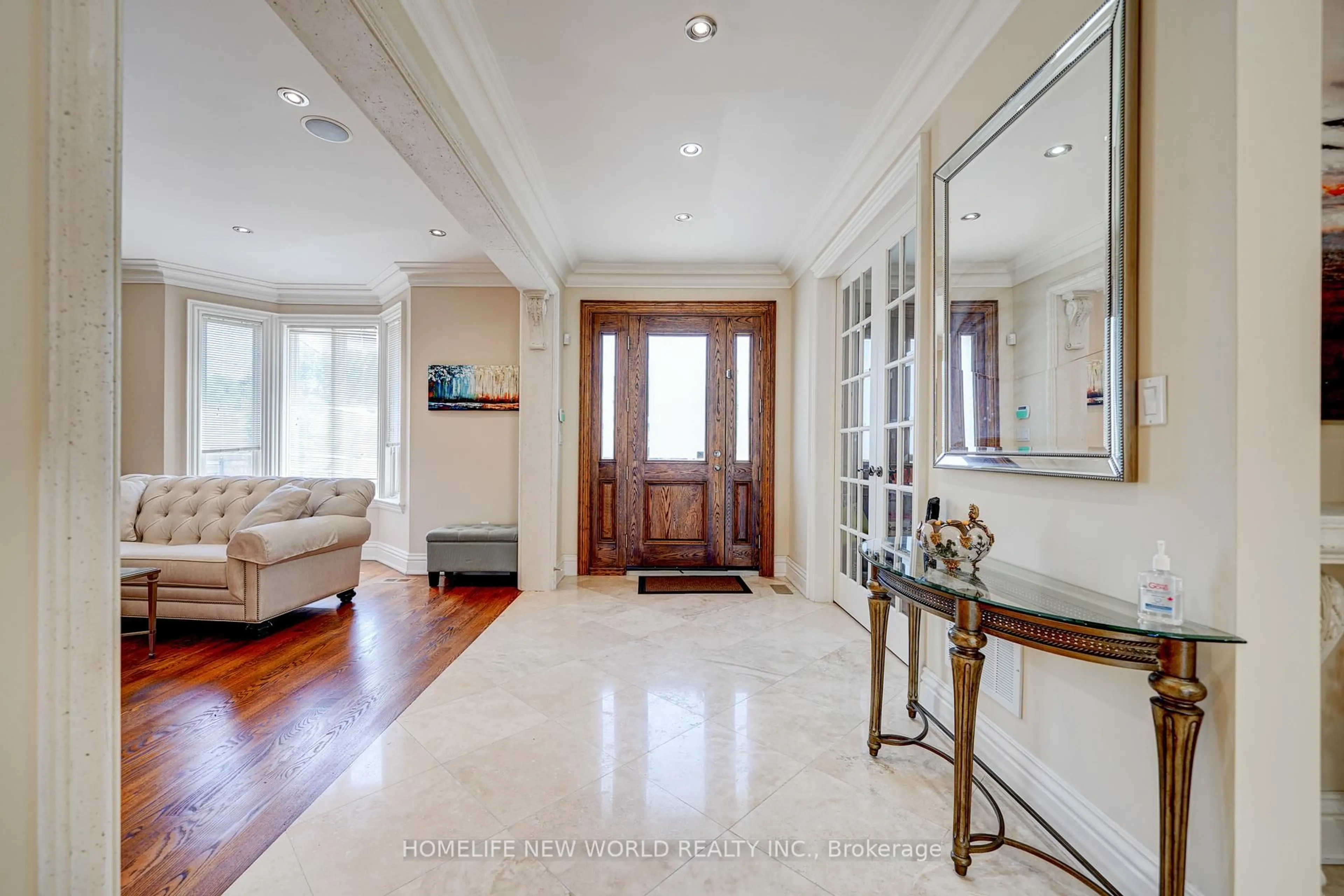 Indoor foyer for 76 Woodward Ave, Markham Ontario L3T 1E7