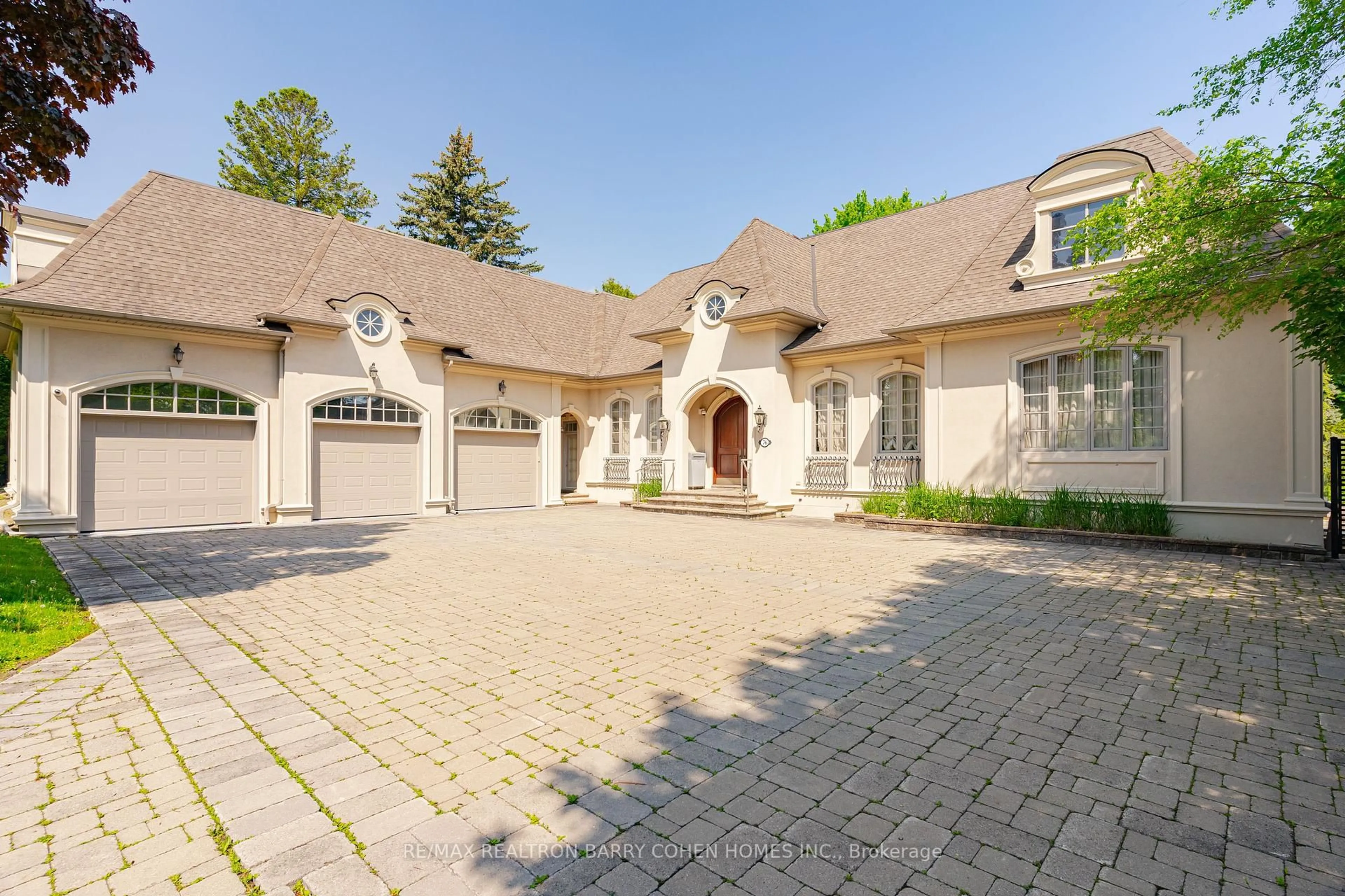 Home with brick exterior material, street for 76 Thornridge Dr, Vaughan Ontario L4J 1C8