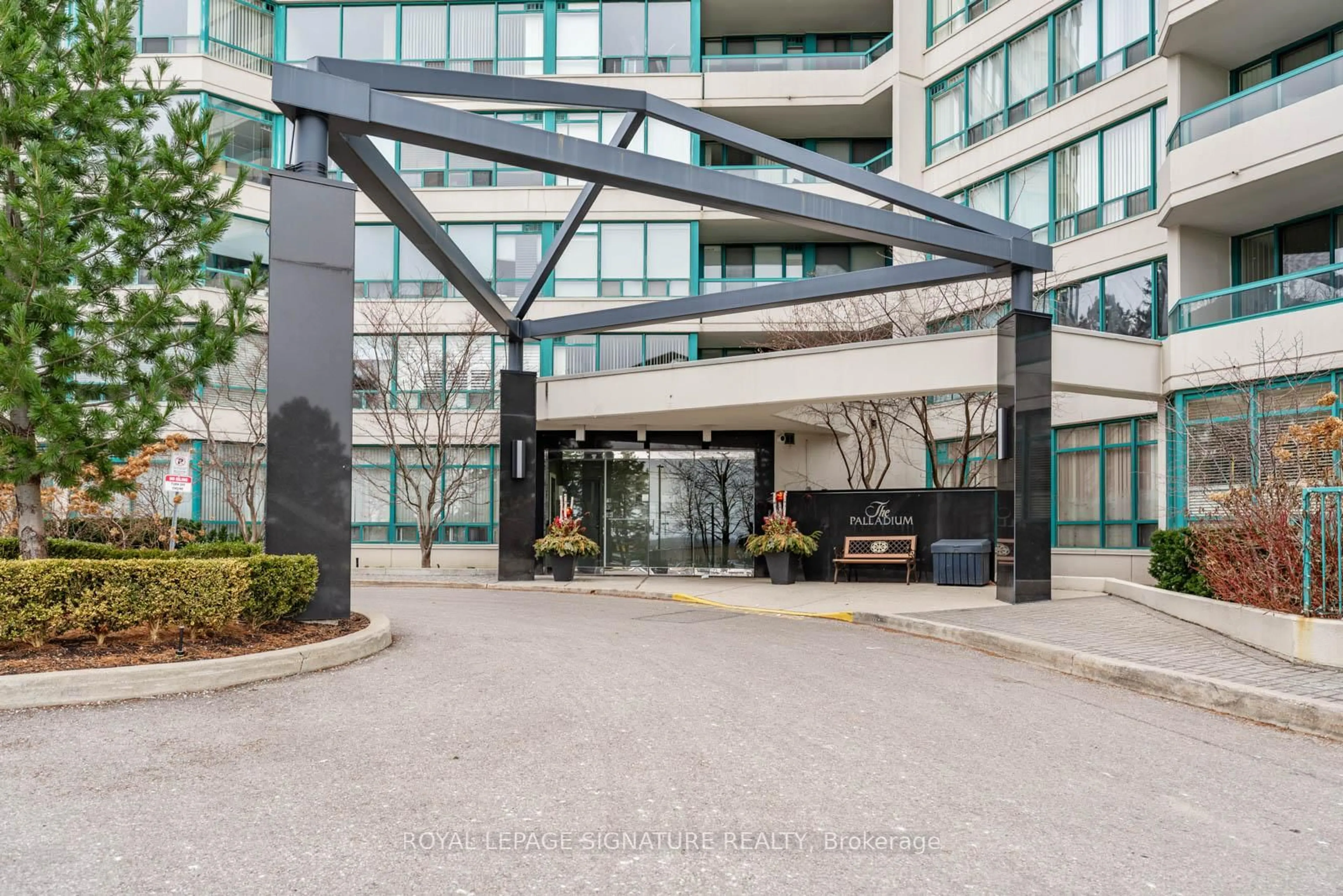 Indoor foyer for 7250 Yonge St #601, Vaughan Ontario L4J 7X1