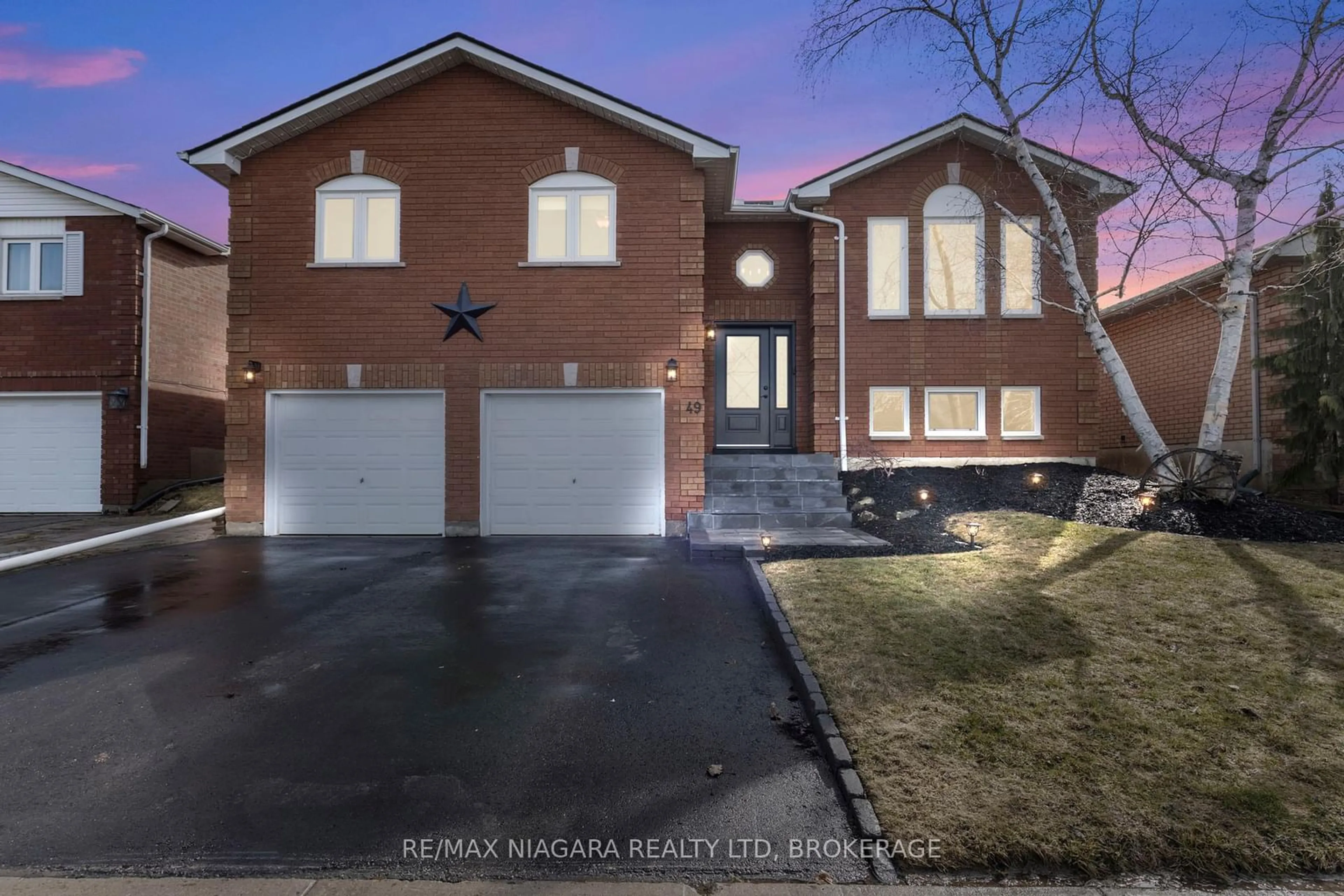 Home with brick exterior material, street for 49 Metcalf Cres, New Tecumseth Ontario L0G 1W0
