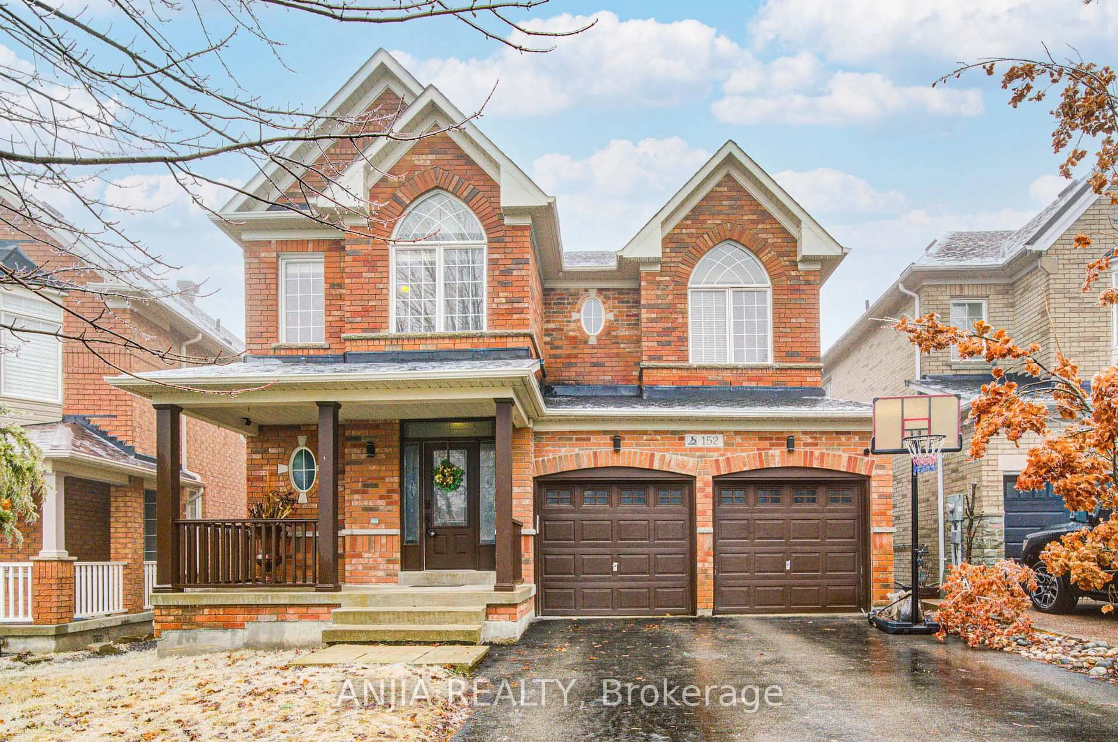 Home with brick exterior material, street for 152 Manley Ave, Whitchurch-Stouffville Ontario L4A 0C5
