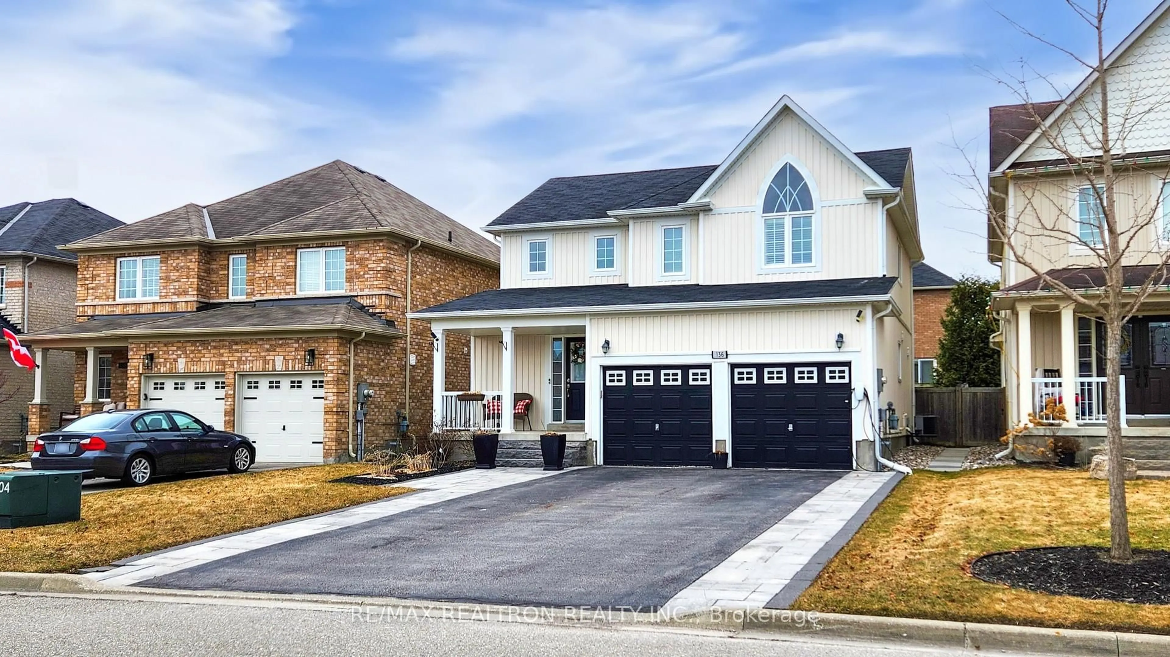 Home with brick exterior material, street for 136 Donald Stewart Cres, East Gwillimbury Ontario L0G 1M0