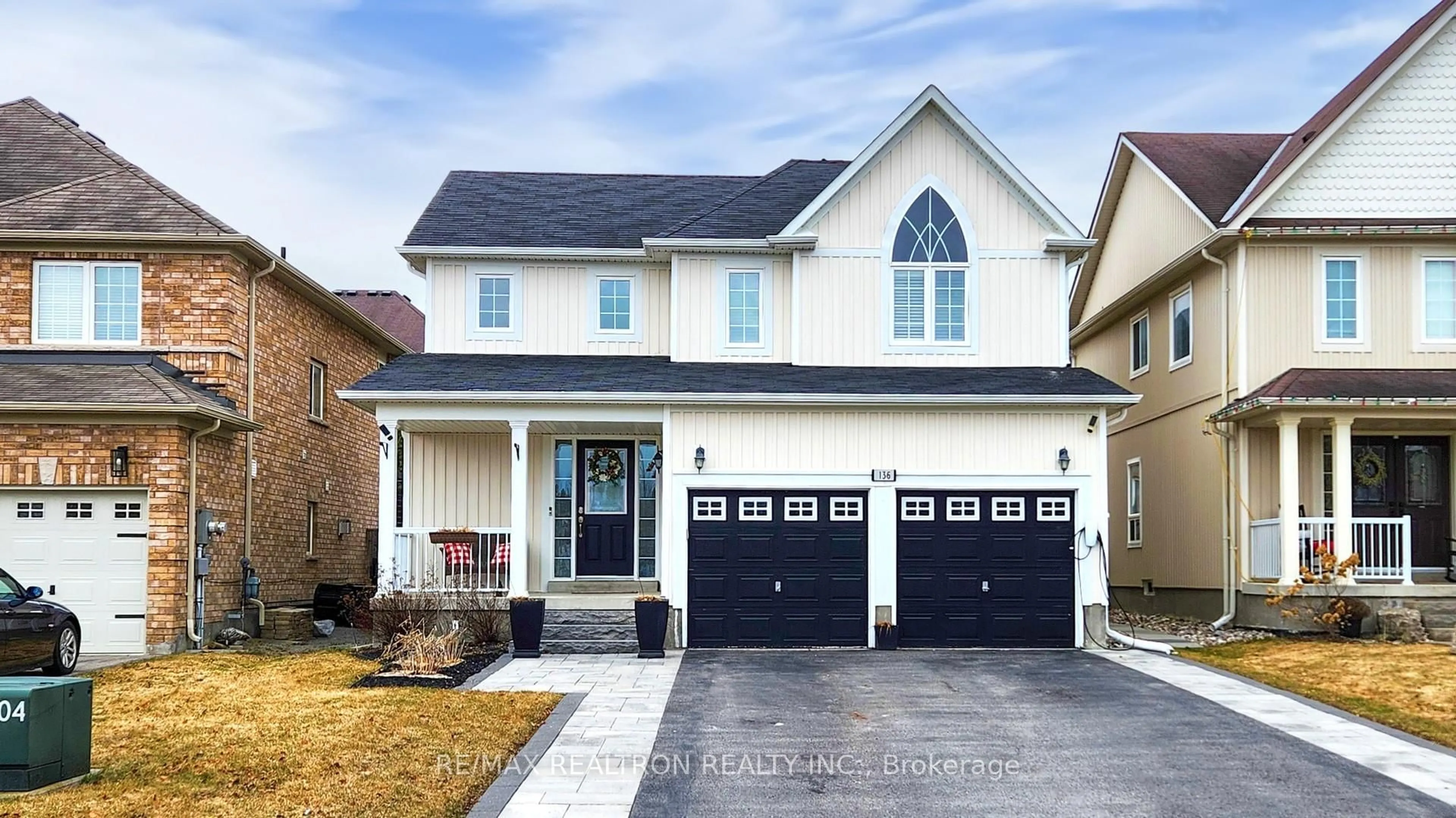 Home with brick exterior material, street for 136 Donald Stewart Cres, East Gwillimbury Ontario L0G 1M0