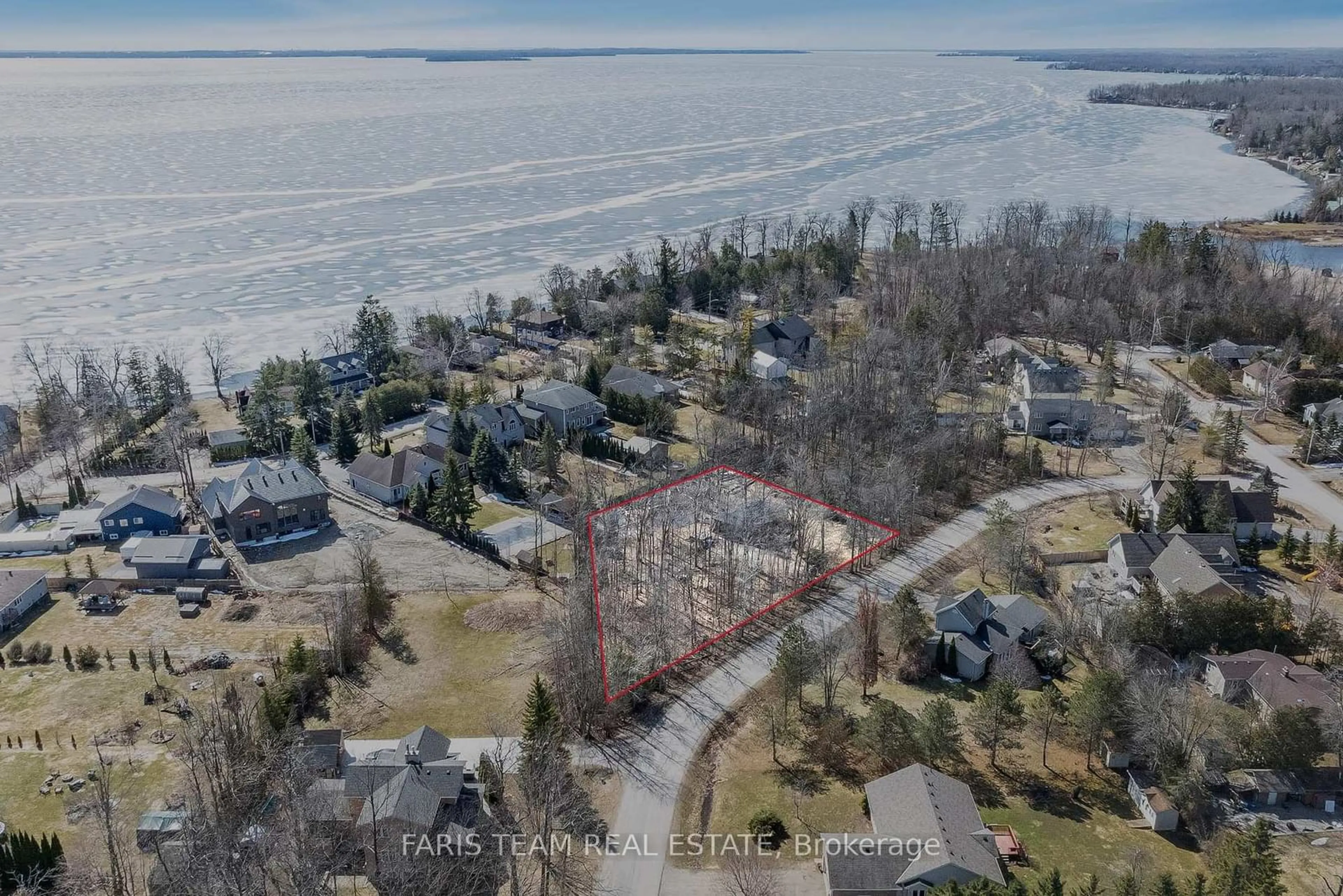A pic from outside/outdoor area/front of a property/back of a property/a pic from drone, water/lake/river/ocean view for 3793 East St, Innisfil Ontario L9S 2L9