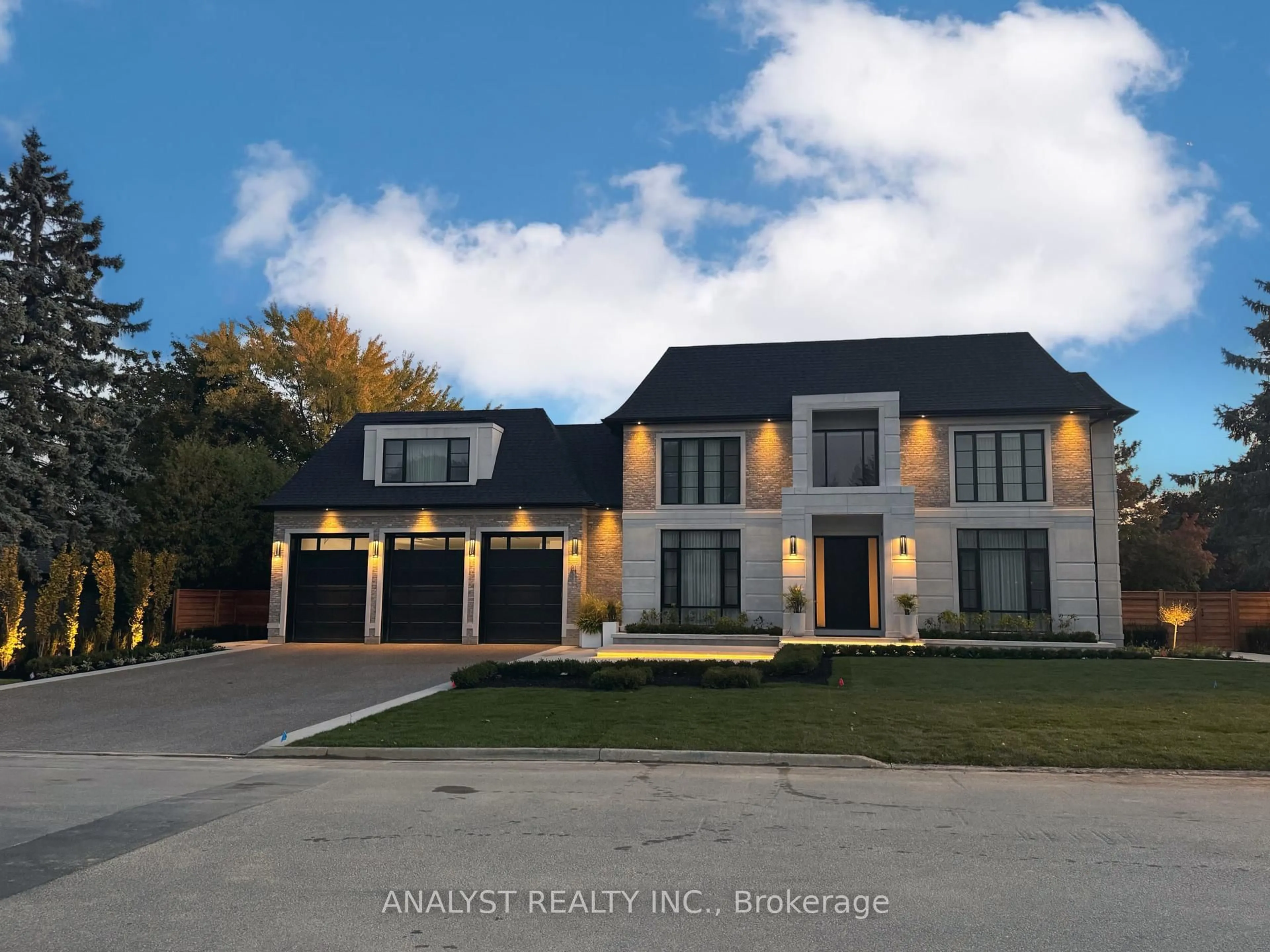 Home with brick exterior material, street for 81 Ellis Ave, King Ontario L0G 1N0