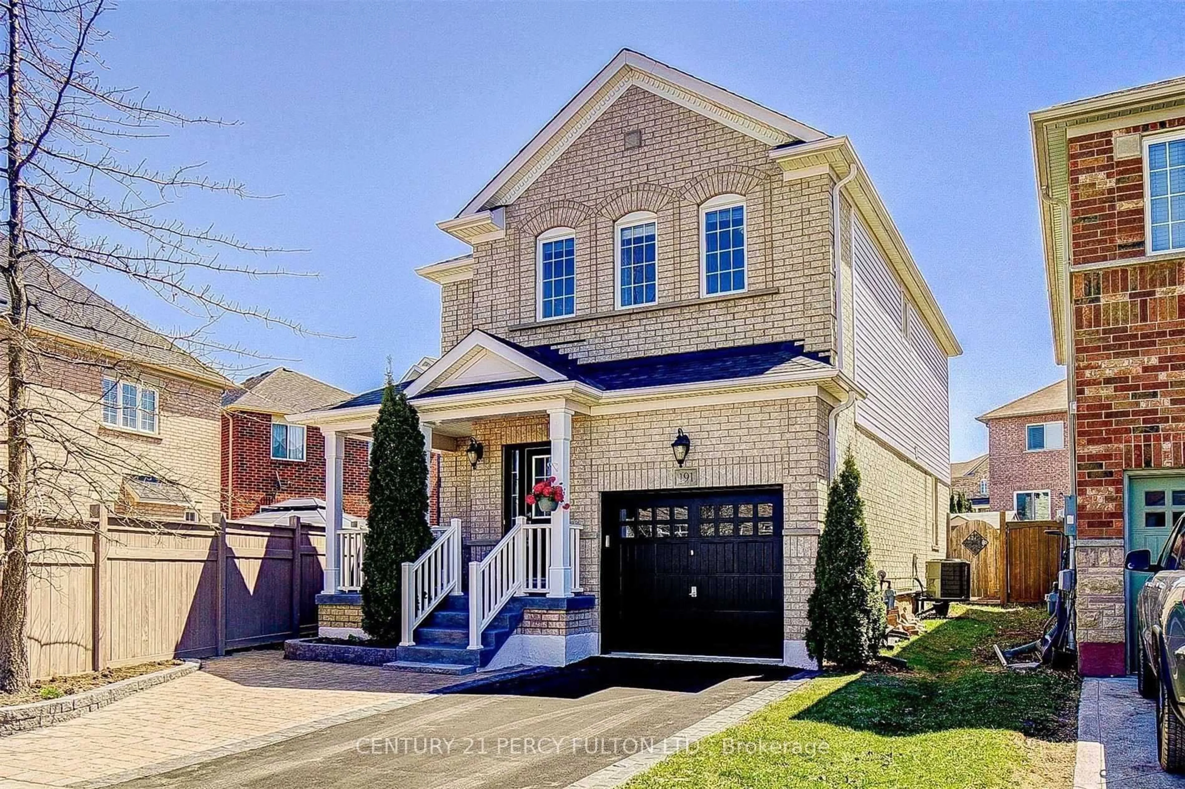 Home with brick exterior material, street for 191 Reeves Way Blvd, Whitchurch-Stouffville Ontario L4A 0H8
