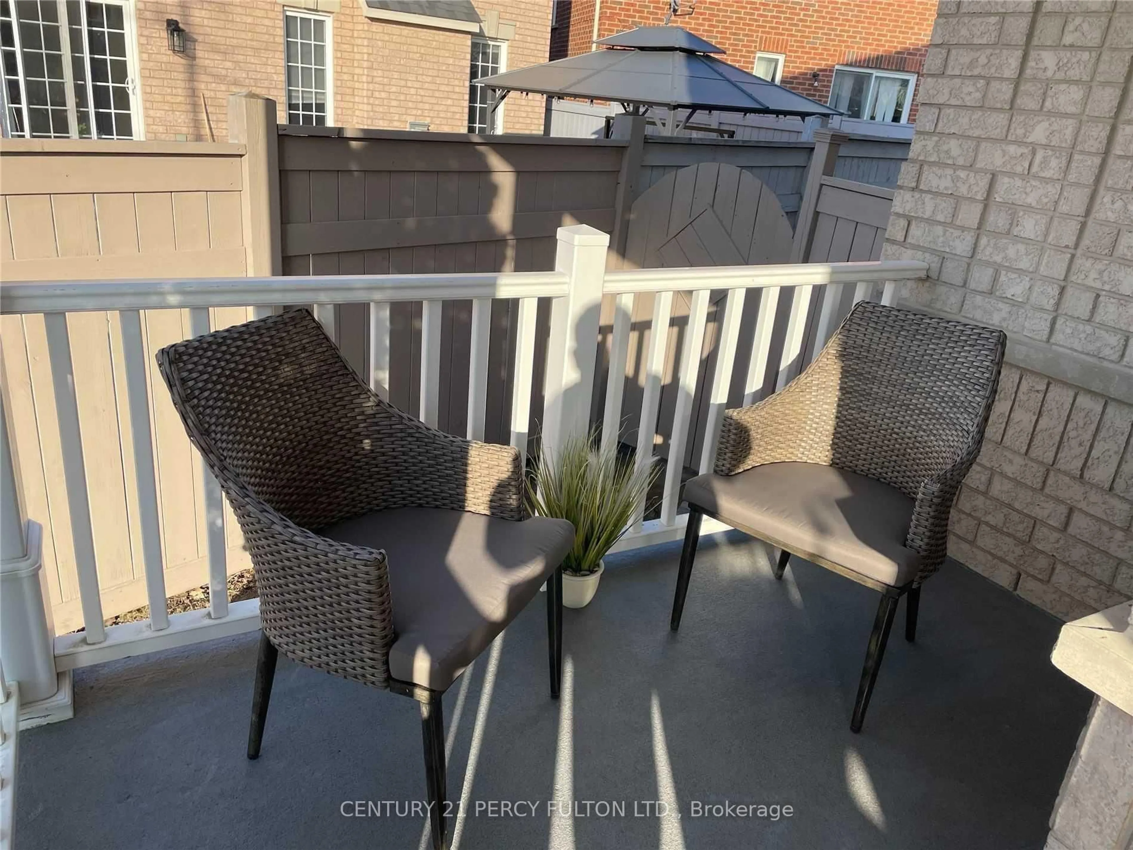 Balcony in the apartment, city buildings view from balcony for 191 Reeves Way Blvd, Whitchurch-Stouffville Ontario L4A 0H8