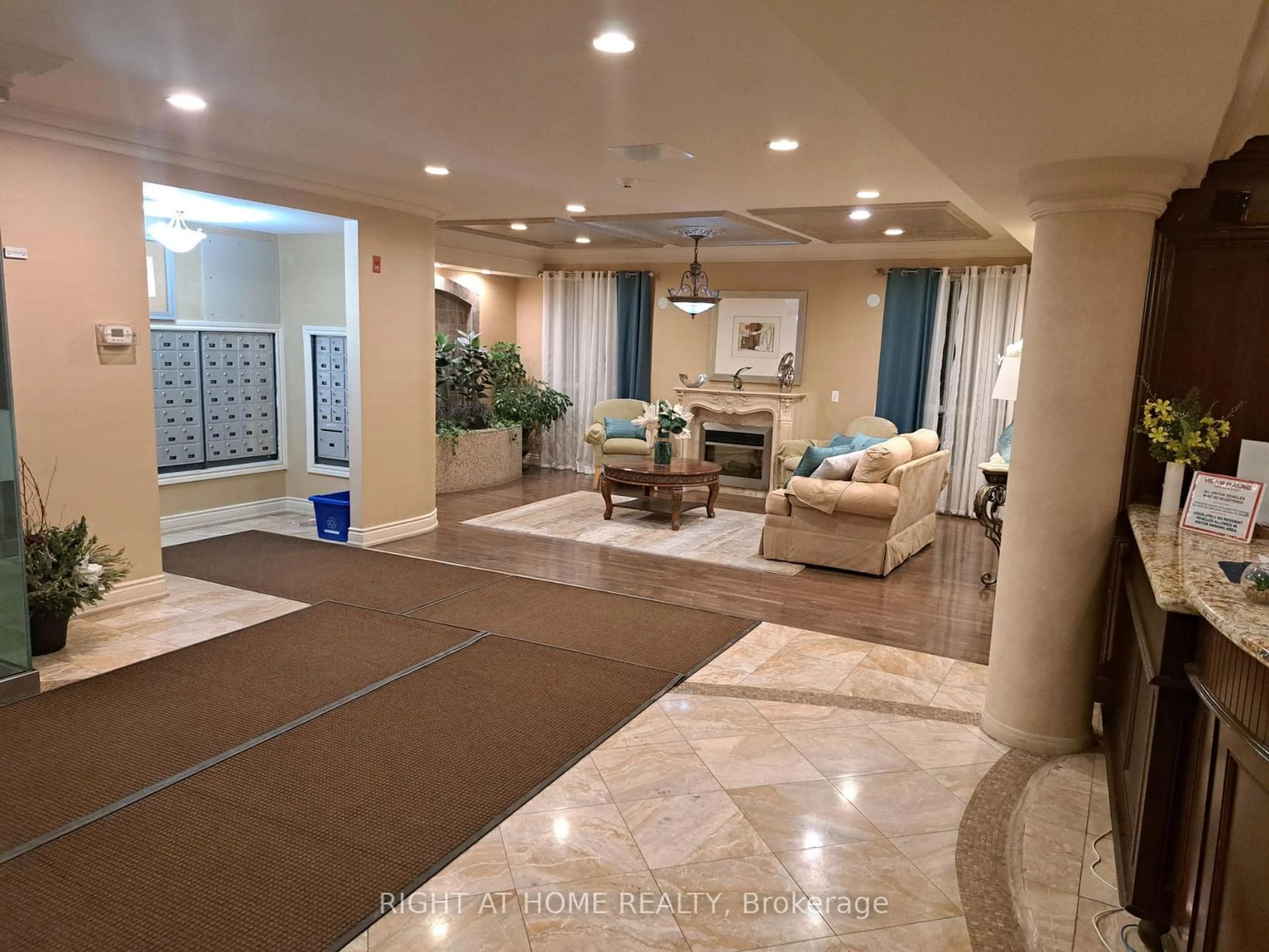 Unknown for 1 Maison Parc Crt #704, Vaughan Ontario L4J 9K1