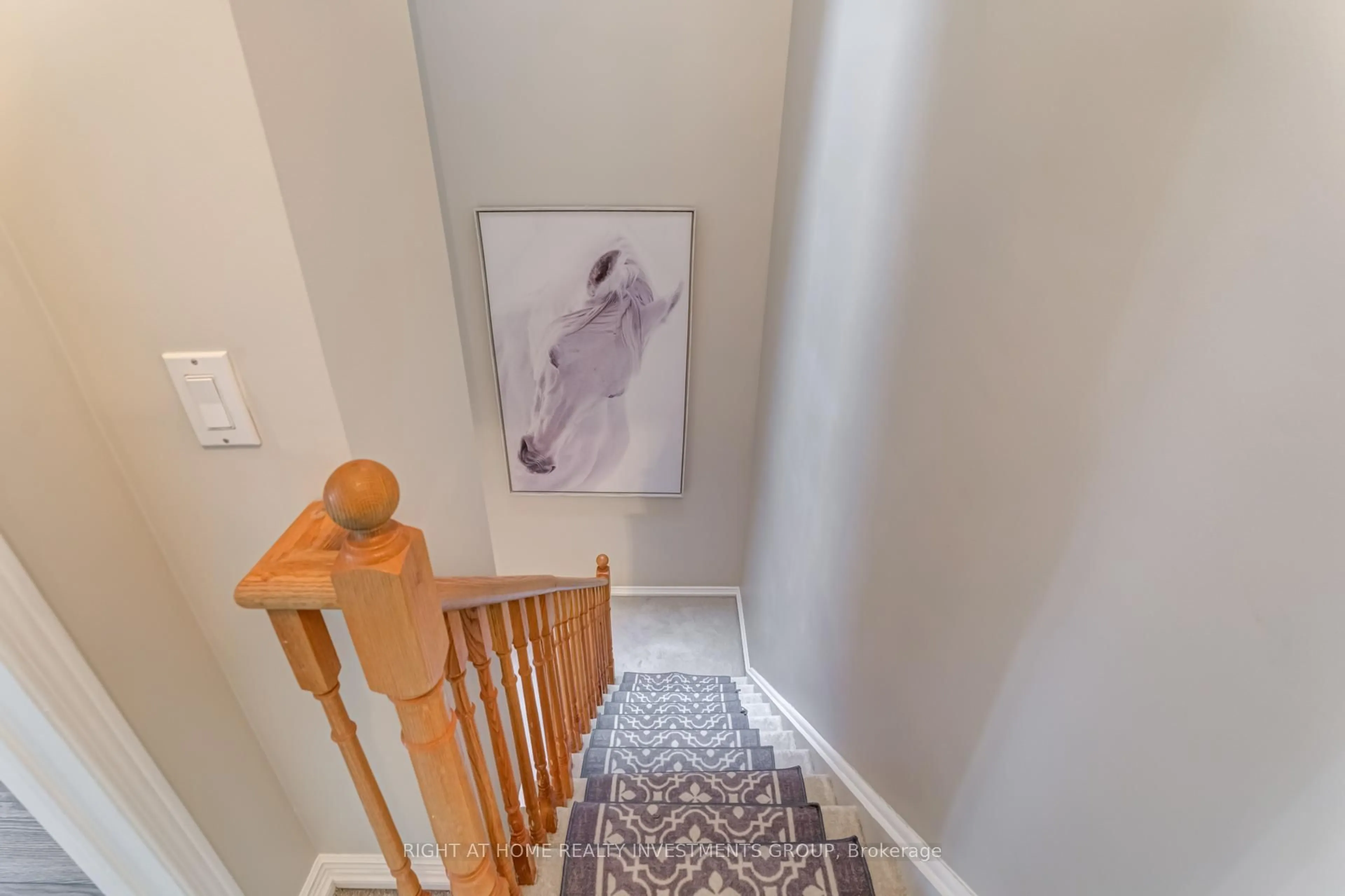 Stairs for 900 Steeles Ave #809, Vaughan Ontario L4J 8C2