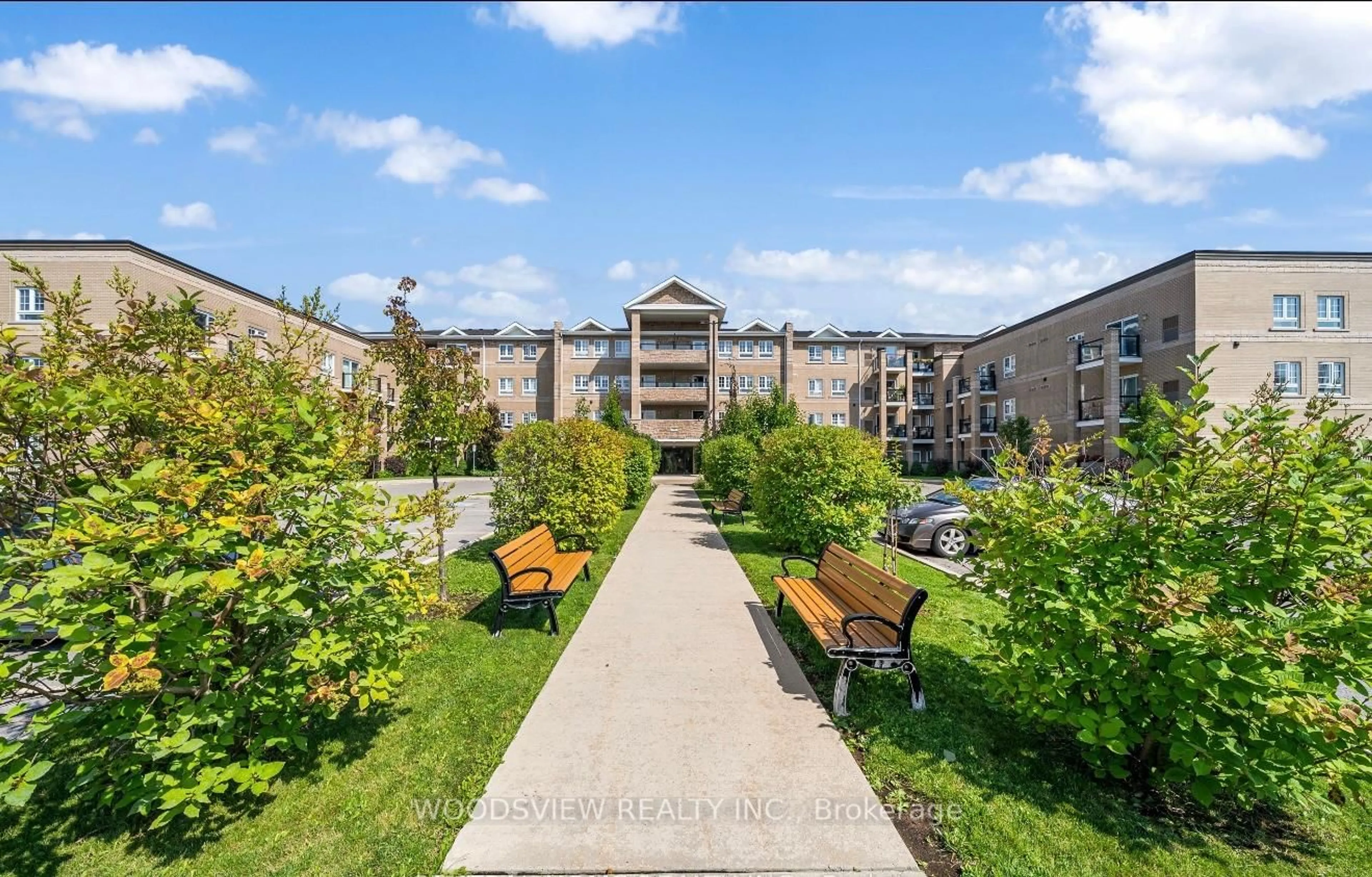 Patio, unknown for 481 Rupert Ave #109, Whitchurch-Stouffville Ontario L4A 1Y7
