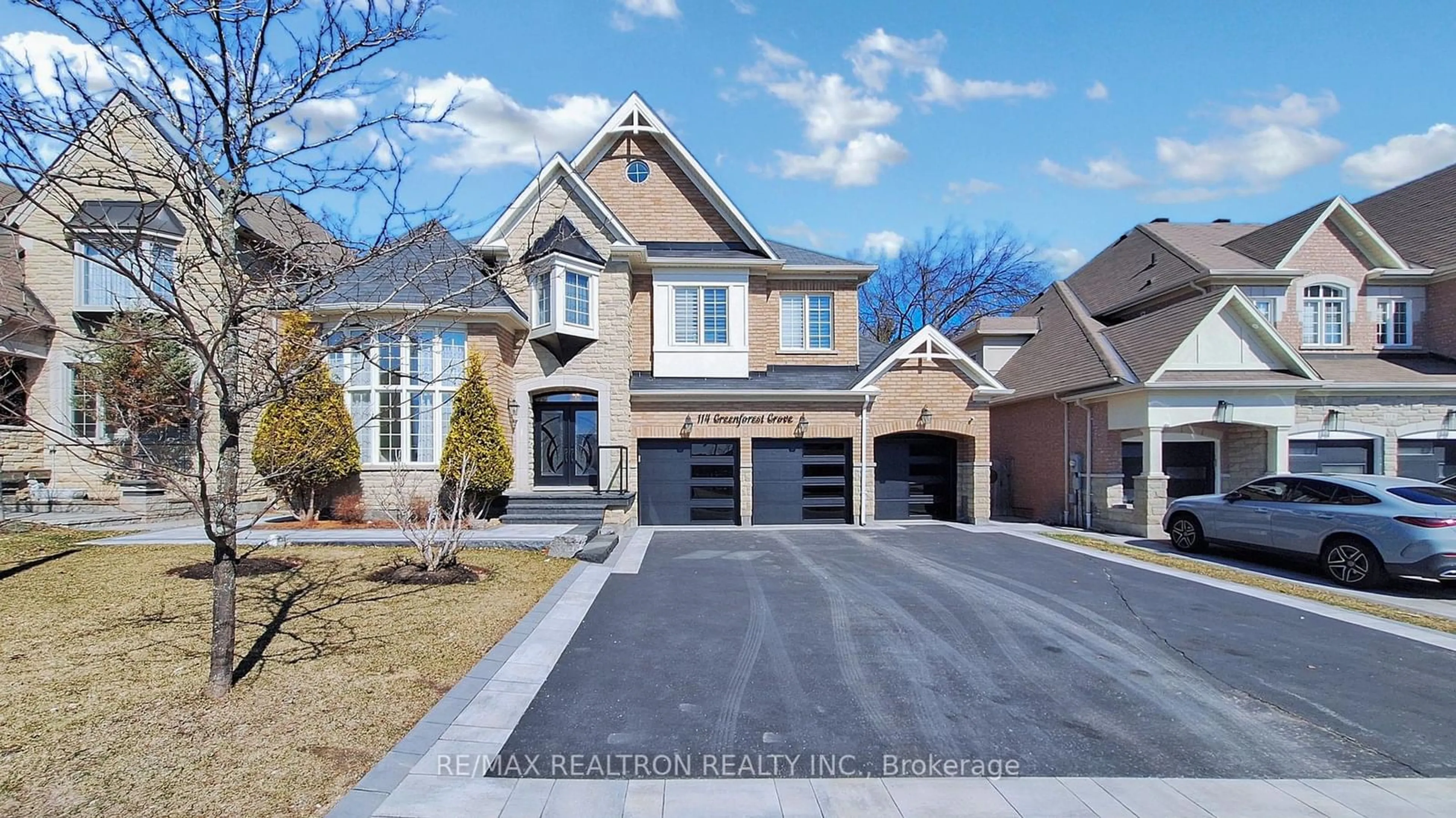 Home with brick exterior material, street for 114 Greenforest Grve, Whitchurch-Stouffville Ontario L4A 1S7