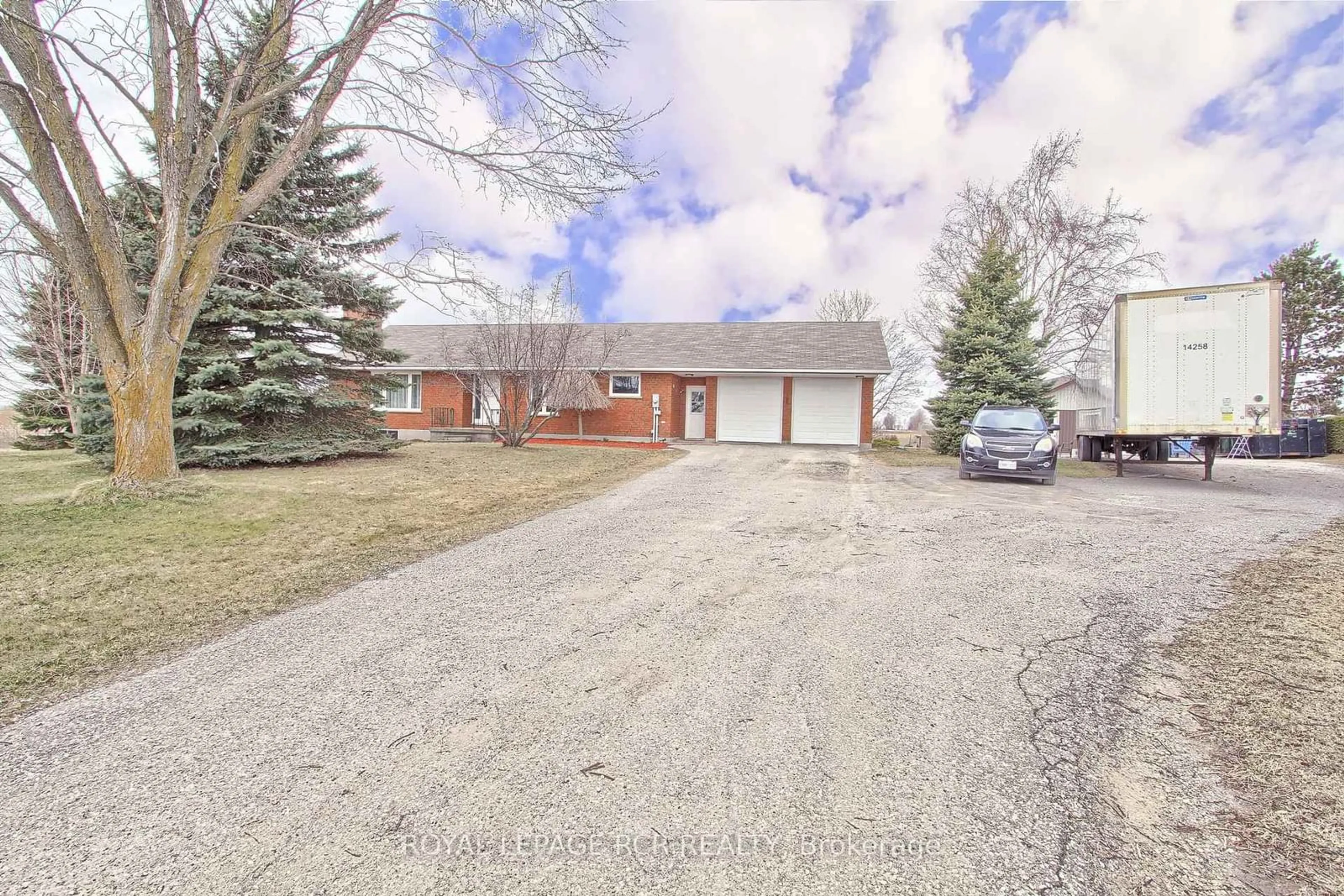 A pic from outside/outdoor area/front of a property/back of a property/a pic from drone, street for 3992 Line 10 N/A, Bradford West Gwillimbury Ontario L3Z 3L5