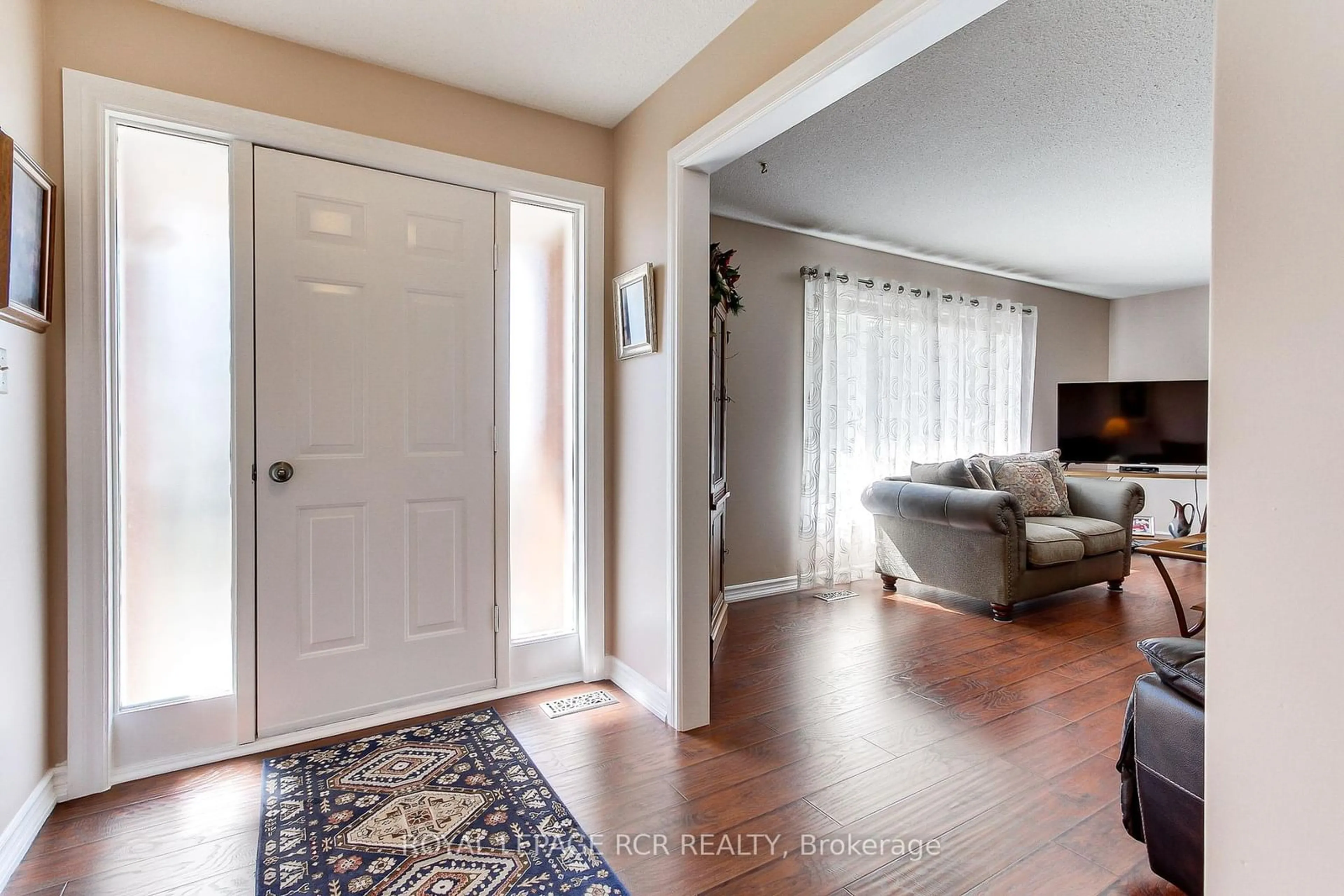 Indoor entryway for 3992 Line 10 N/A, Bradford West Gwillimbury Ontario L3Z 3L5