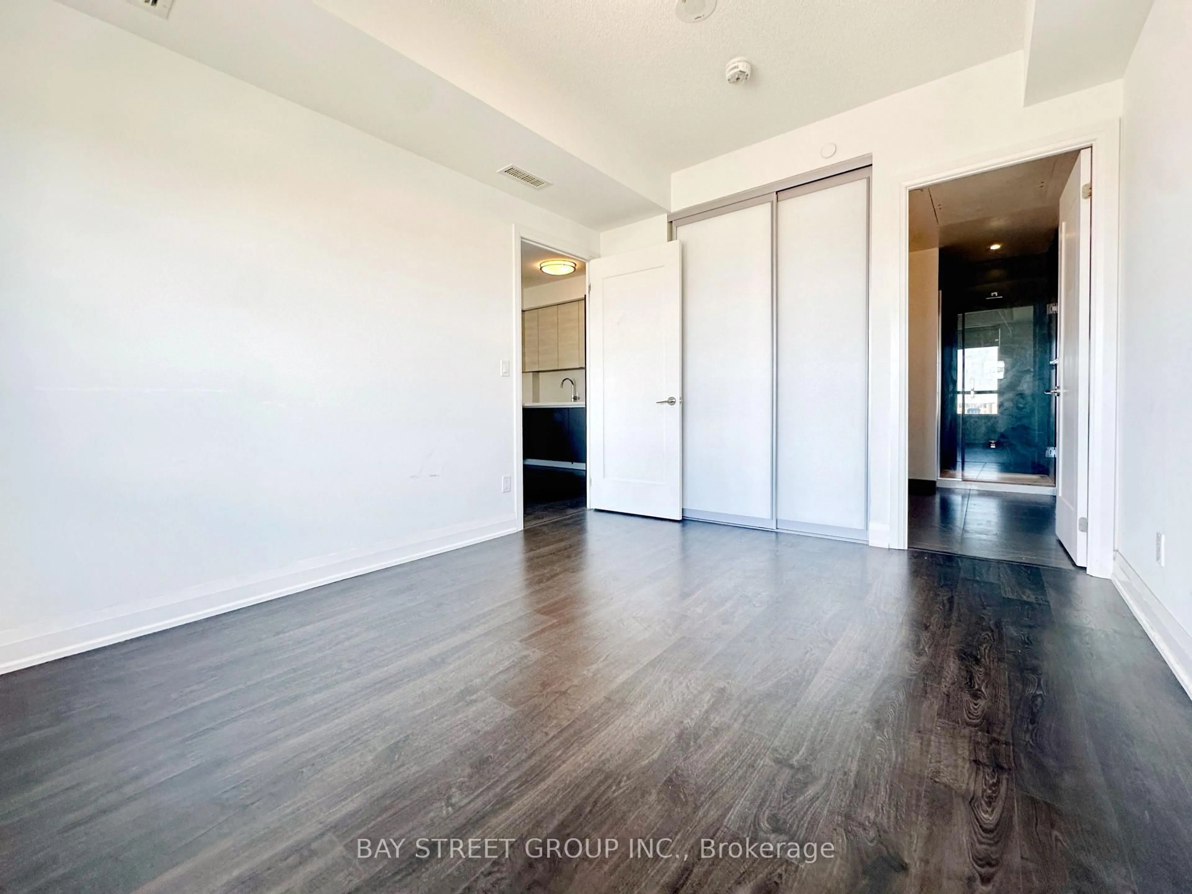 A pic of a room for 398 Highway 7 N/A #1606, Richmond Hill Ontario L4B 1A7