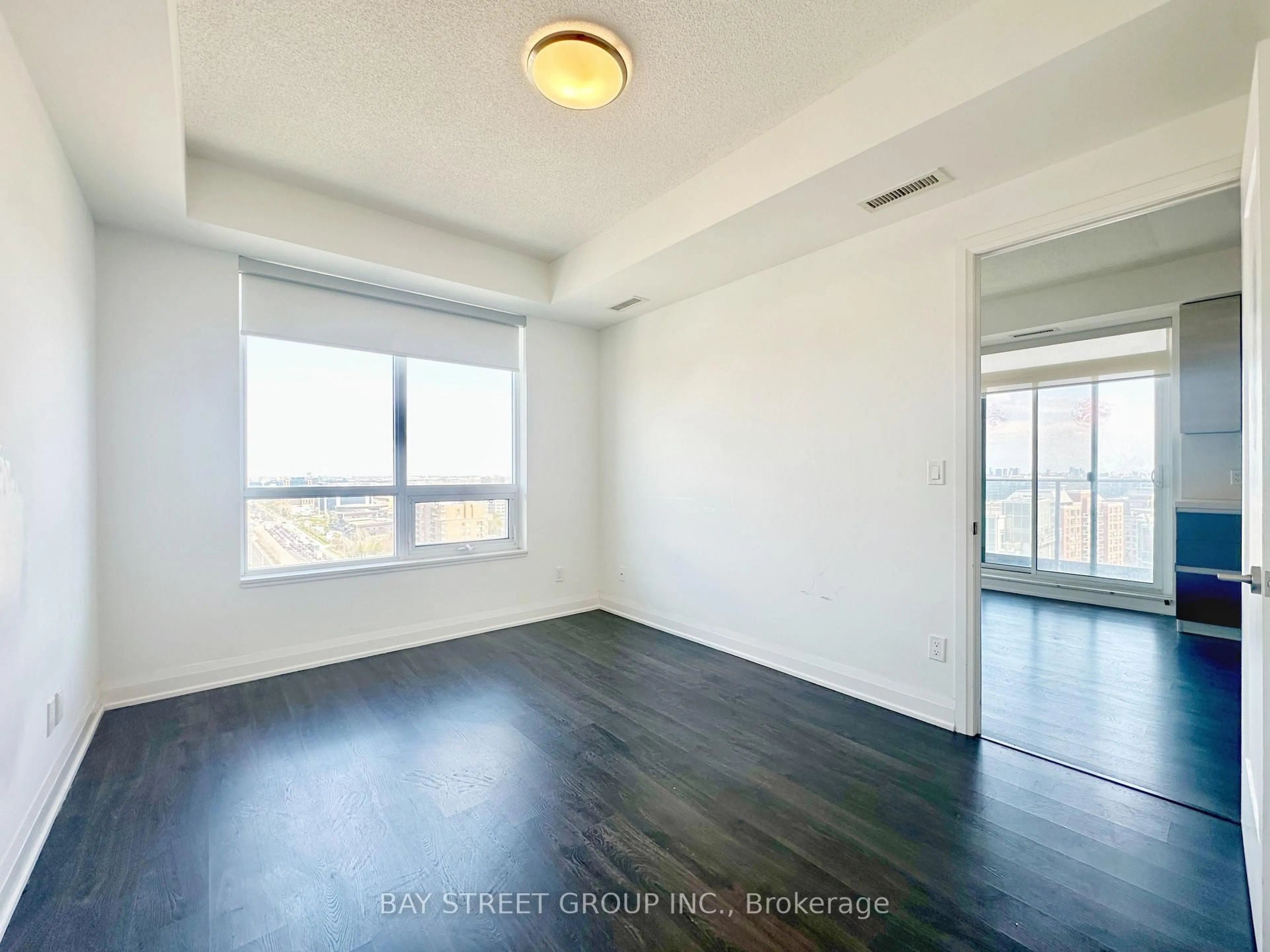 A pic of a room for 398 Highway 7 N/A #1606, Richmond Hill Ontario L4B 1A7