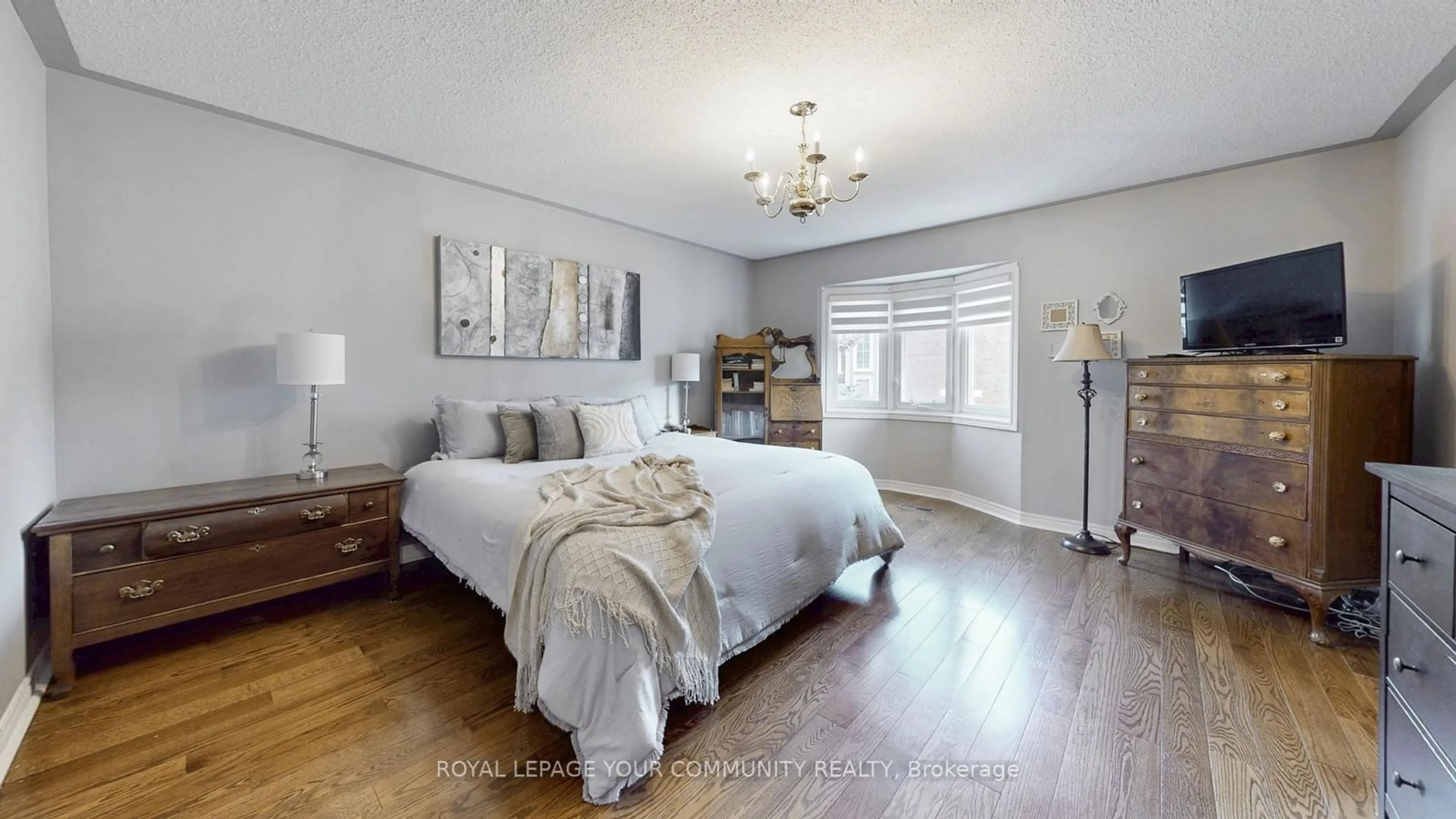 Bedroom with bed, wood/laminate floor for 190 Harding Blvd #160, Richmond Hill Ontario L4C 0J9