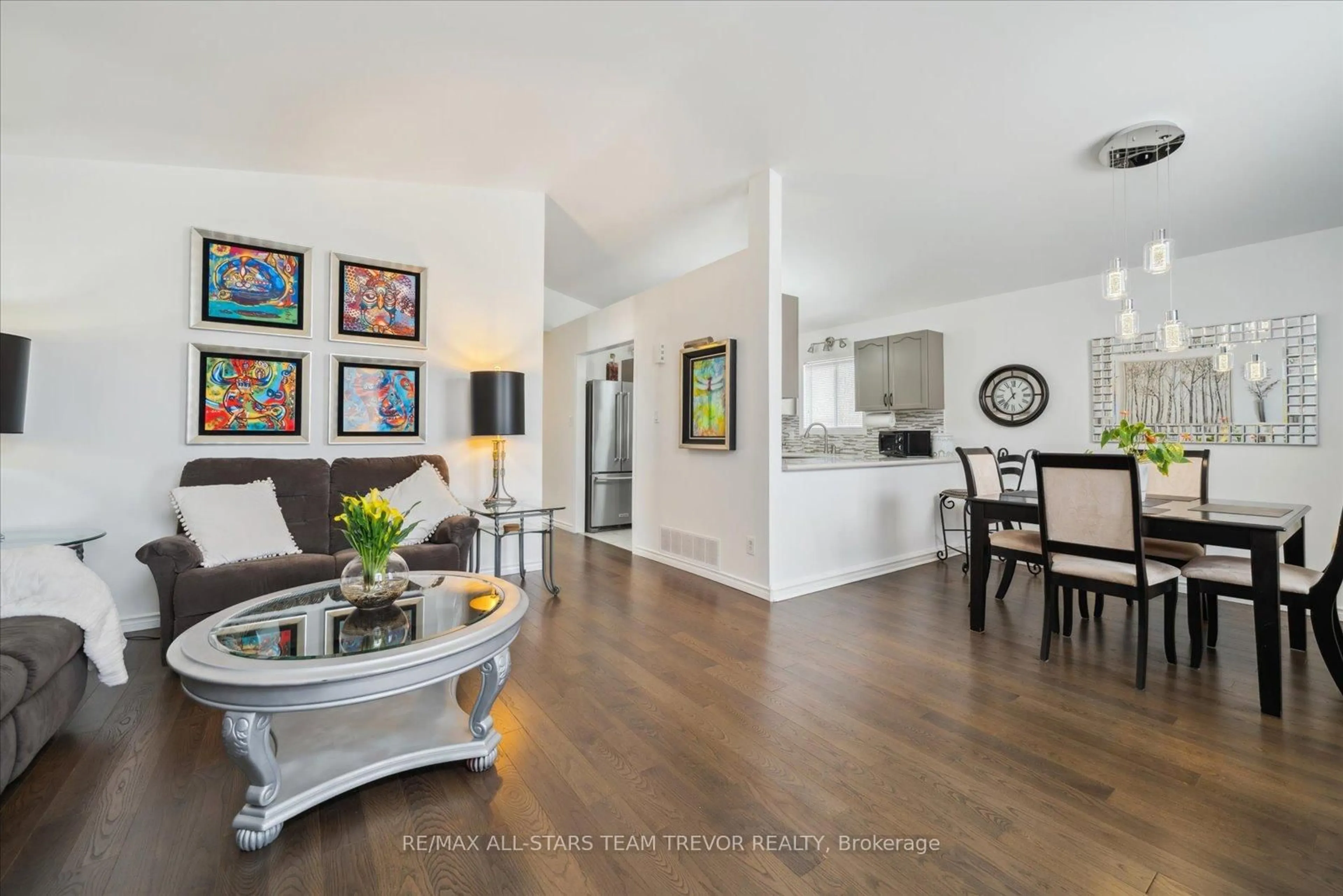 Living room with furniture, unknown for 163 Church St, Georgina Ontario L4P 1J4