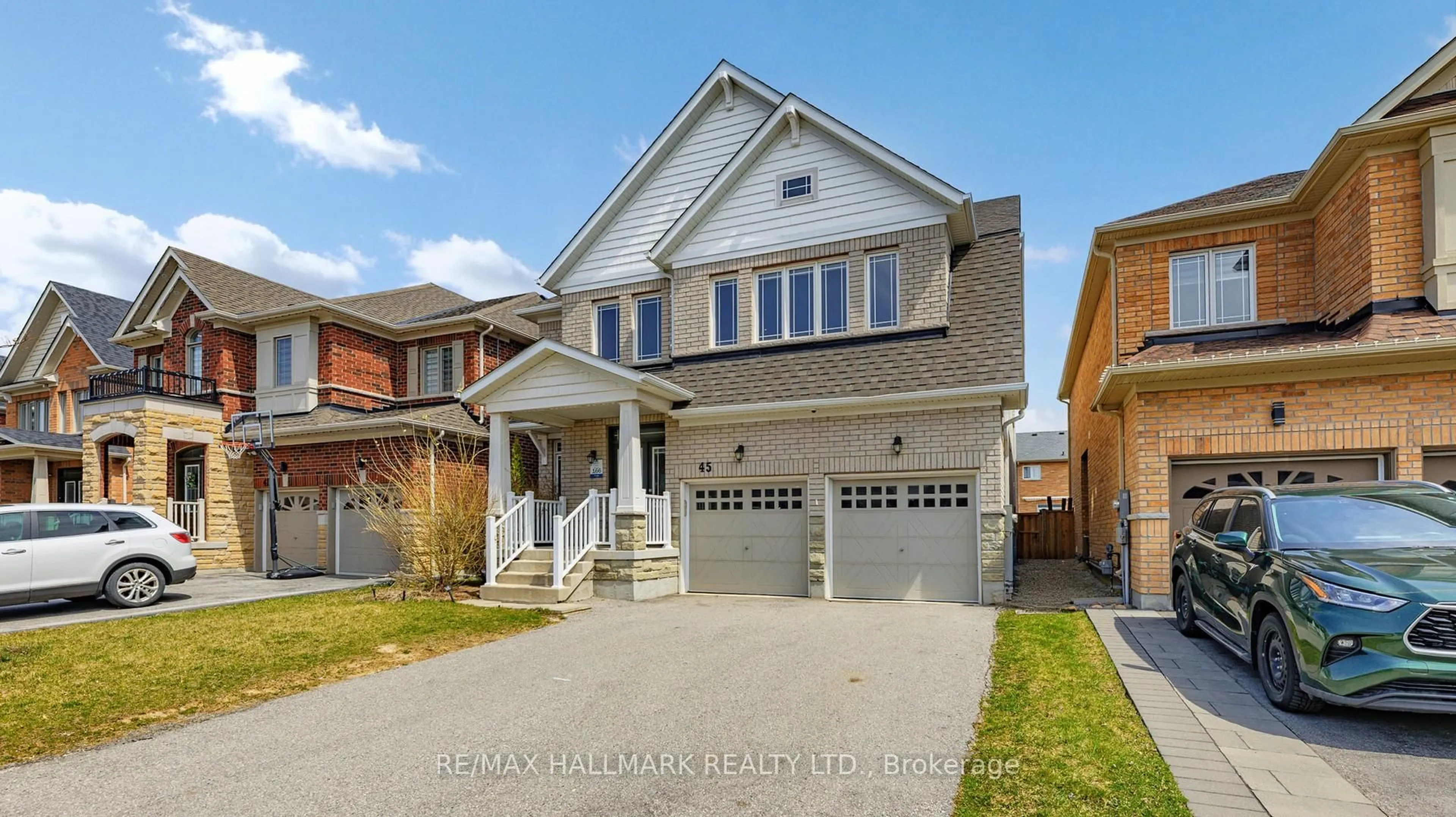 Home with brick exterior material, street for 45 Romanelli Cres, Bradford West Gwillimbury Ontario L3Z 0X7