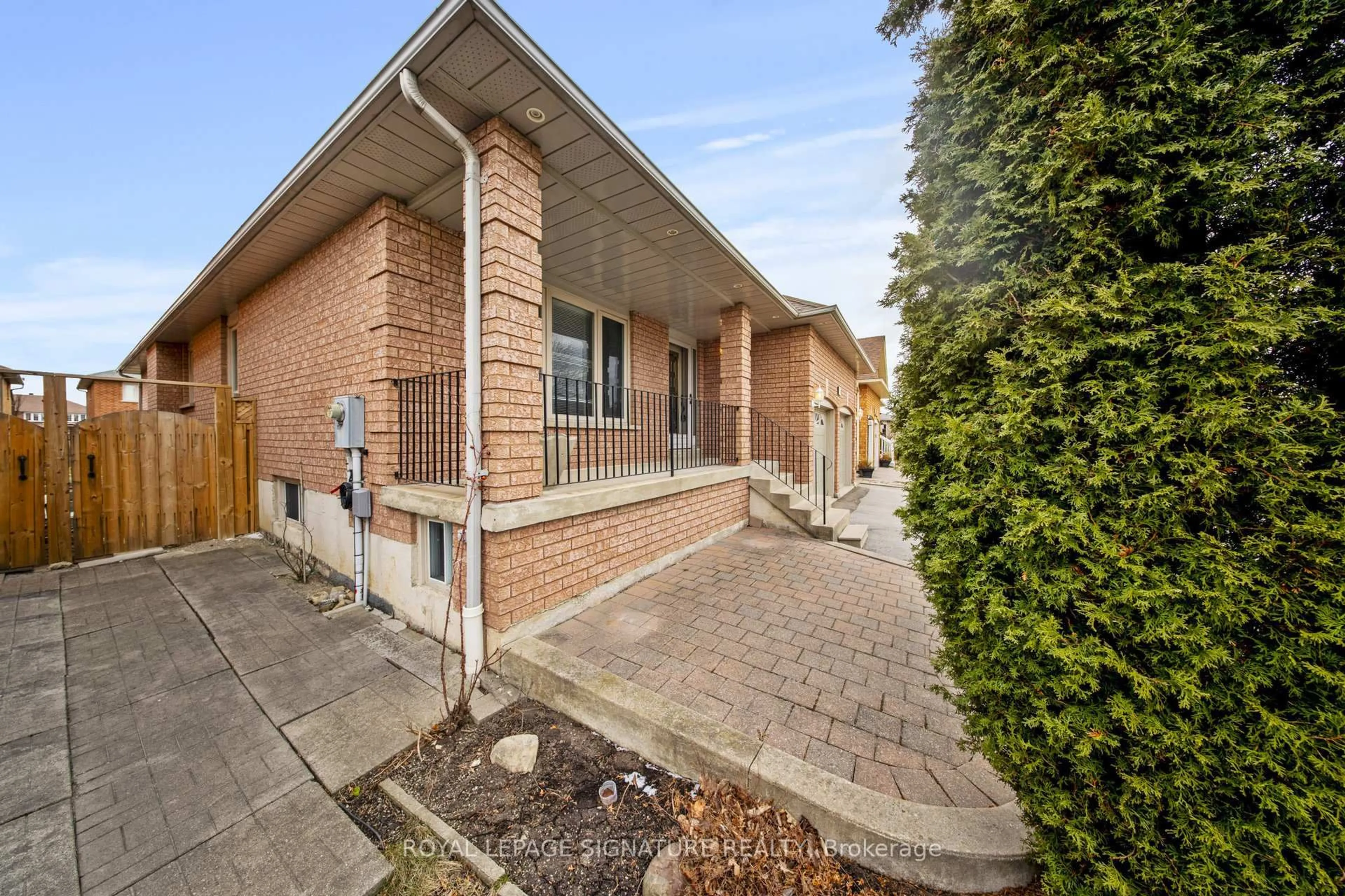 Home with brick exterior material, street for 65 Gates Rd, Vaughan Ontario L4L 8R6