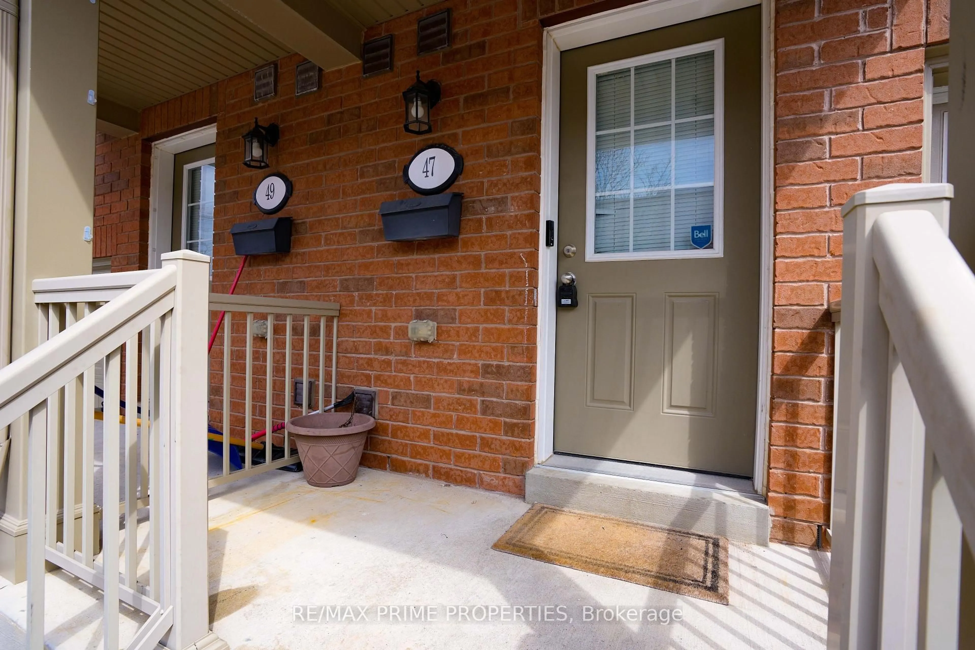 Indoor entryway for 47 Edwin Pearson St, Aurora Ontario L4G 0S1