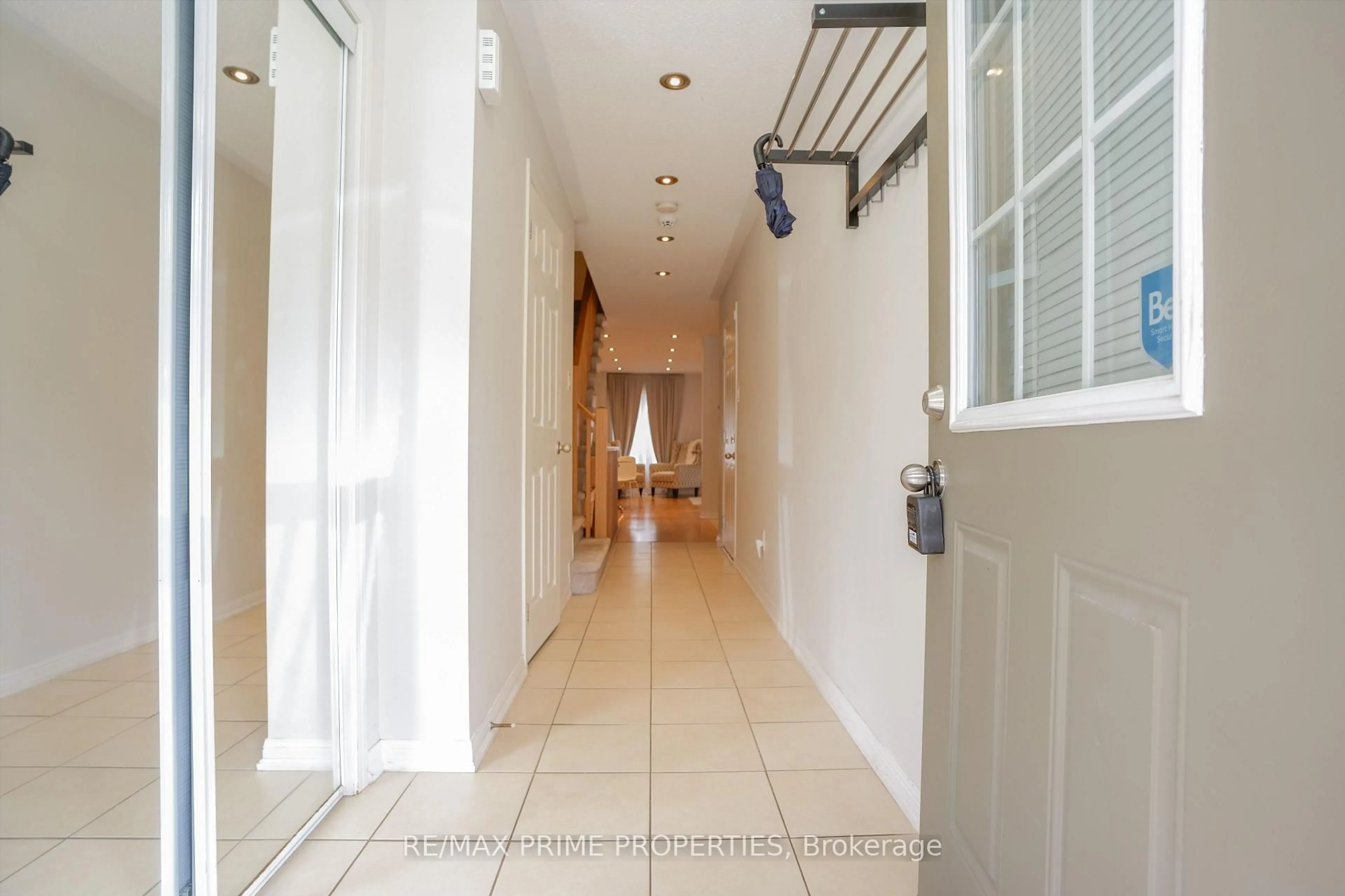 Indoor foyer for 47 Edwin Pearson St, Aurora Ontario L4G 0S1