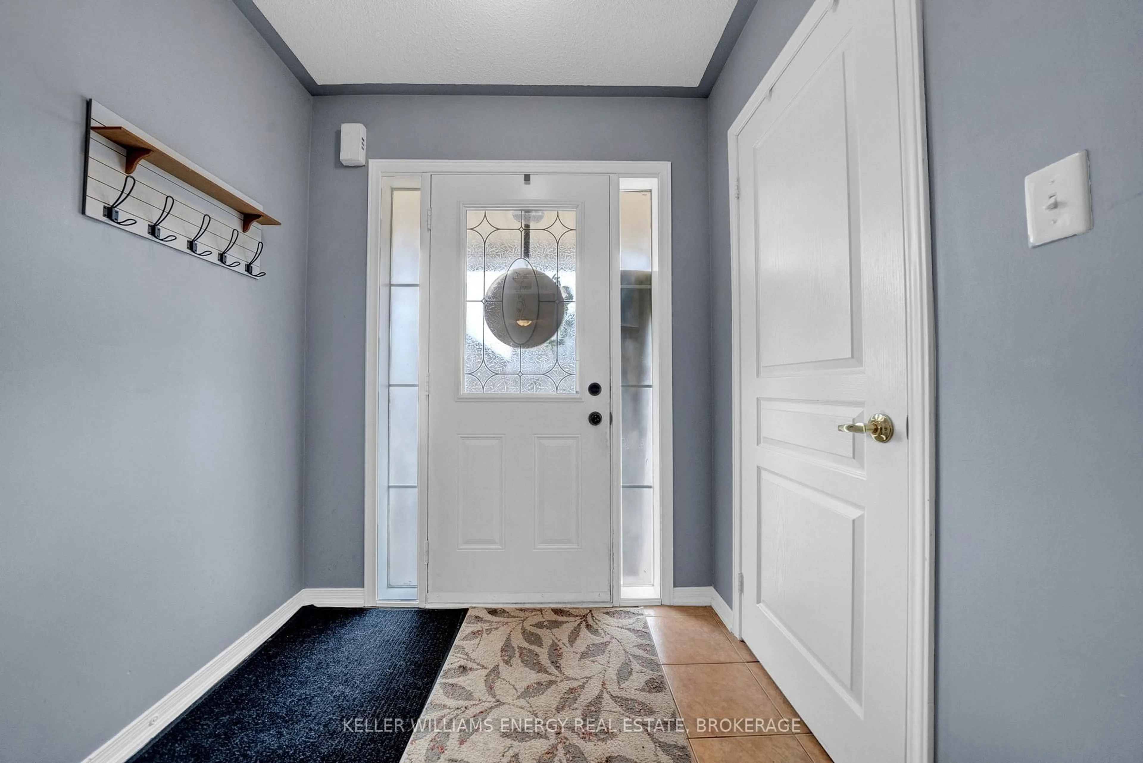 Indoor entryway for 24 Ken Wagg Cres, Whitchurch-Stouffville Ontario L4A 0J8