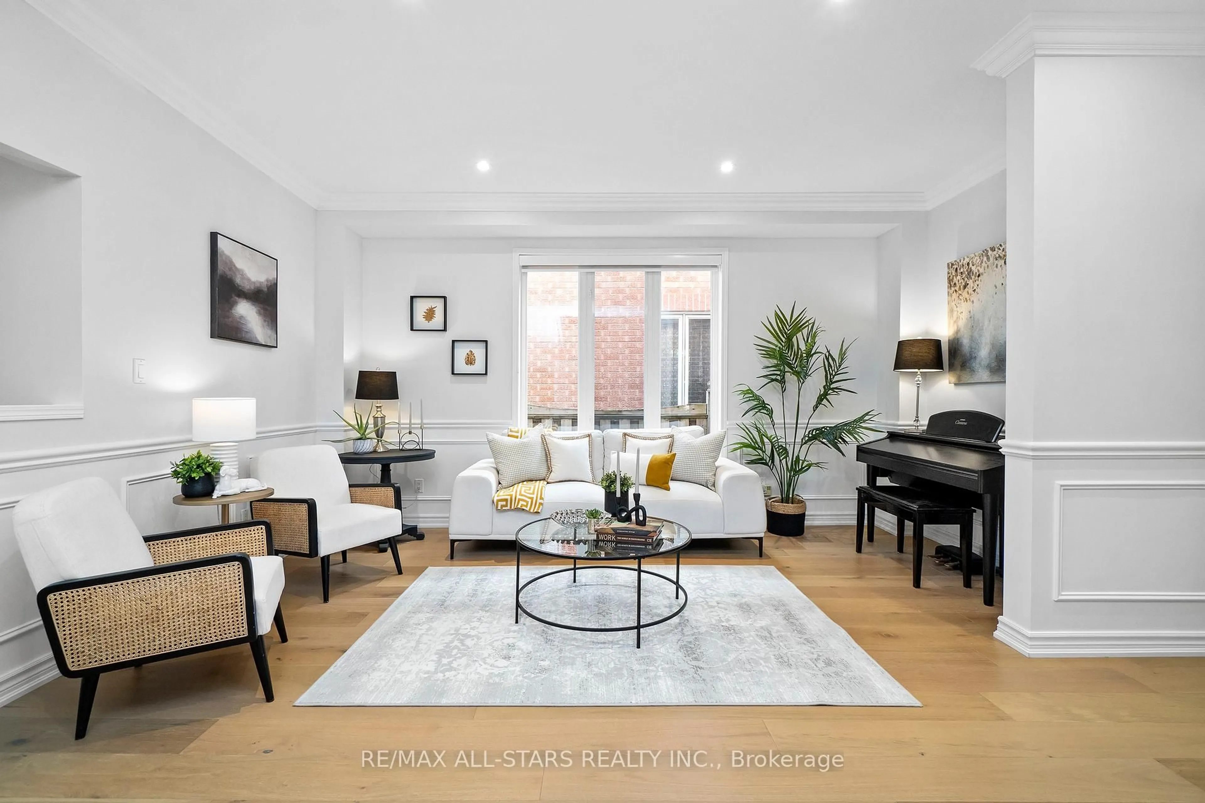 Living room with furniture, unknown for 28 White Cedar Dr, Markham Ontario L3S 4A7