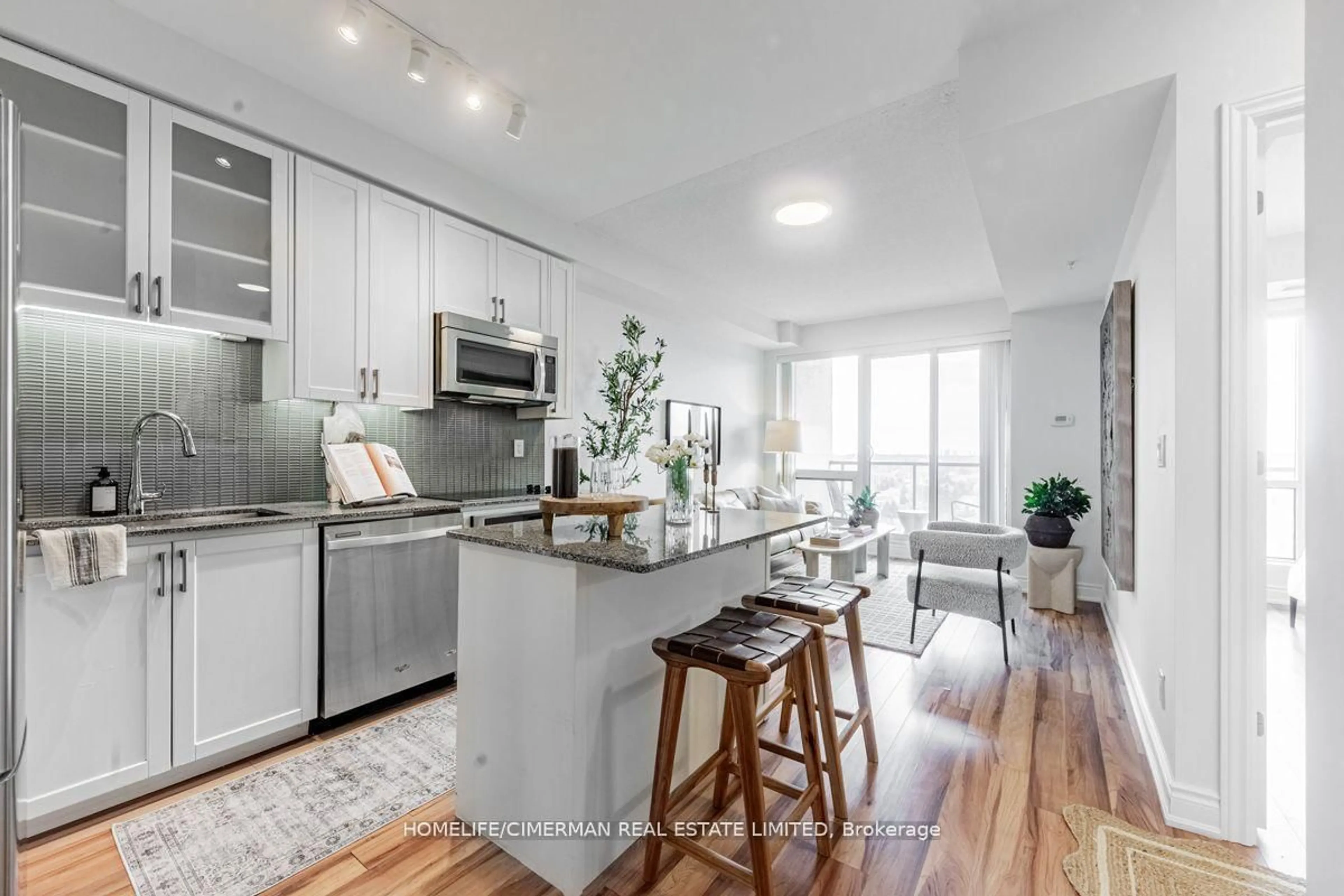 Open concept kitchen, unknown for 9090 Yonge St #1211B, Richmond Hill Ontario L4C 0Z1