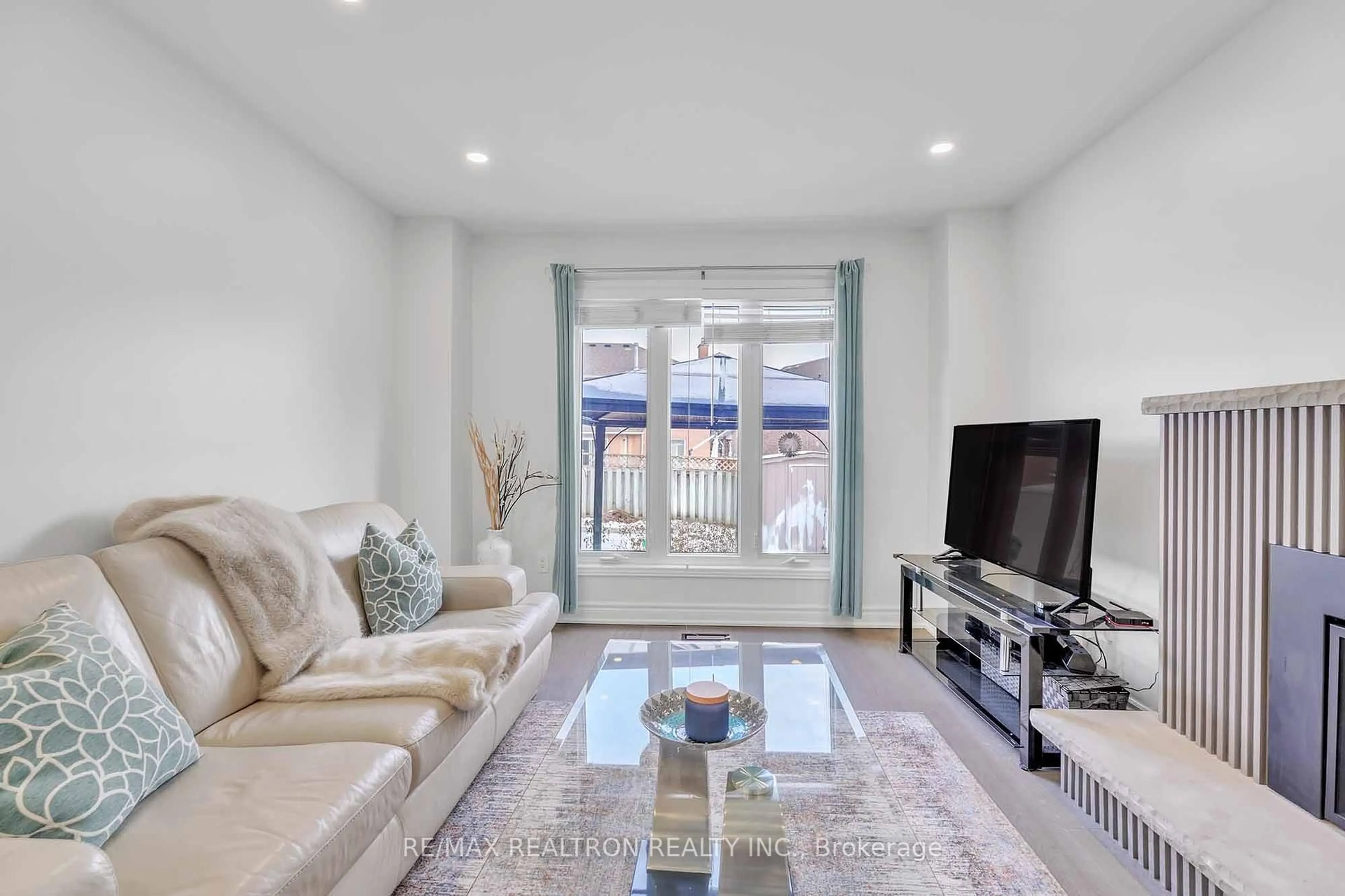 Living room with furniture, unknown for 123 Mapes Ave, Vaughan Ontario L4L 8R9