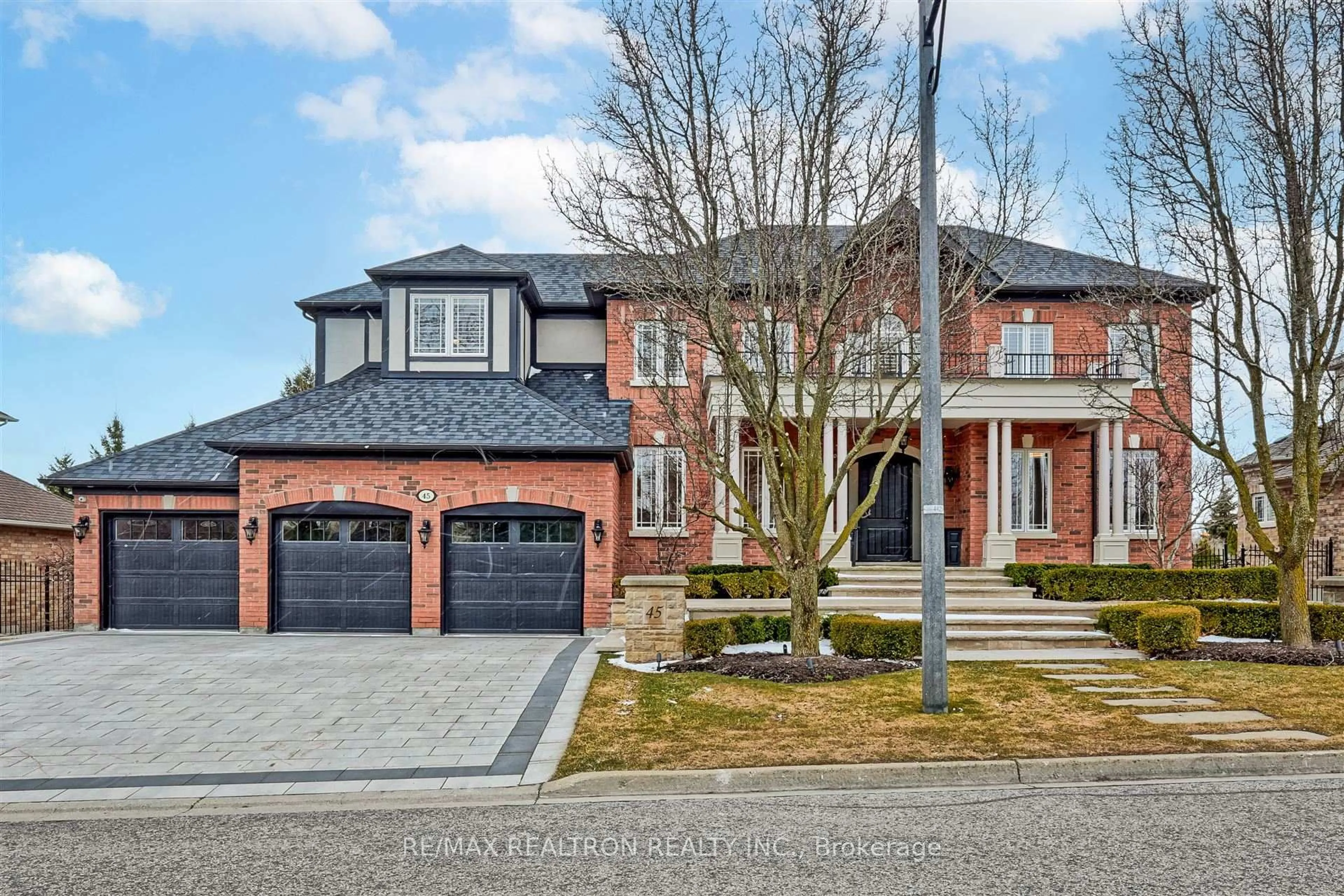 Home with brick exterior material, street for 45 Duncton Wood Cres, Aurora Ontario L4G 7T4