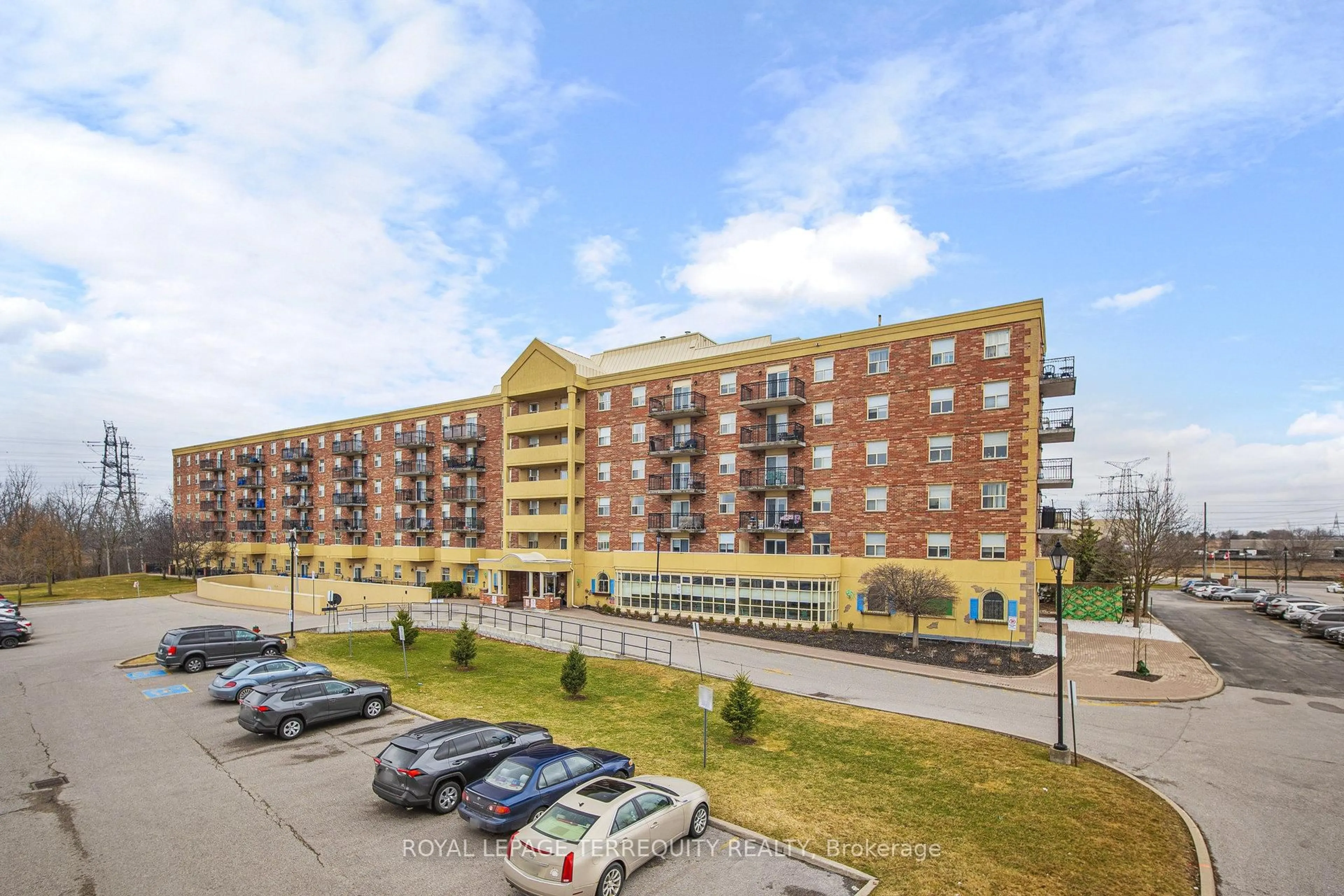 Patio, building for 7373 Martin Grove Rd #615, Vaughan Ontario L4L 9K1