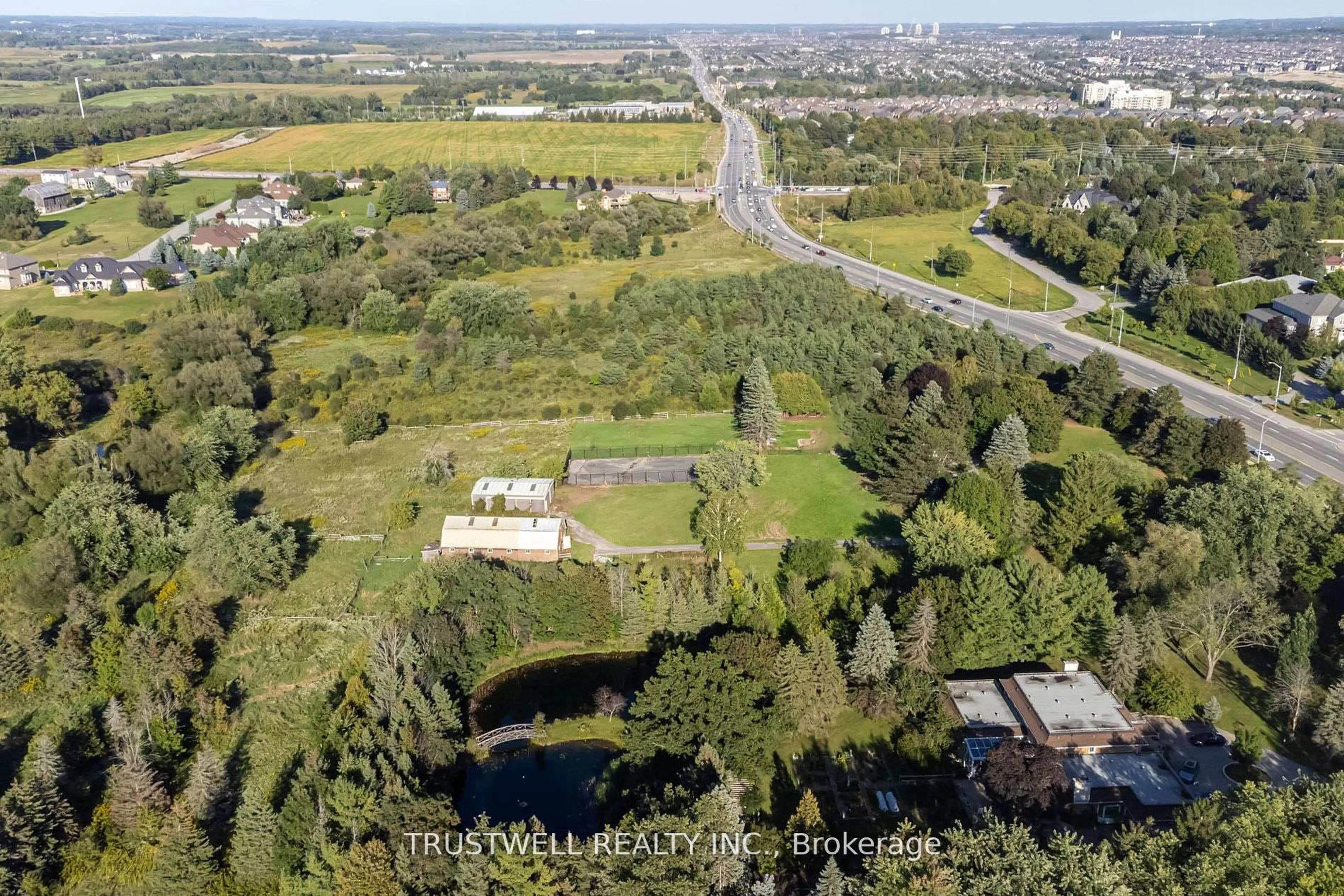 A pic from outside/outdoor area/front of a property/back of a property/a pic from drone, street for 3590 Major Mackenzie Dr, Markham Ontario L6C 1P6