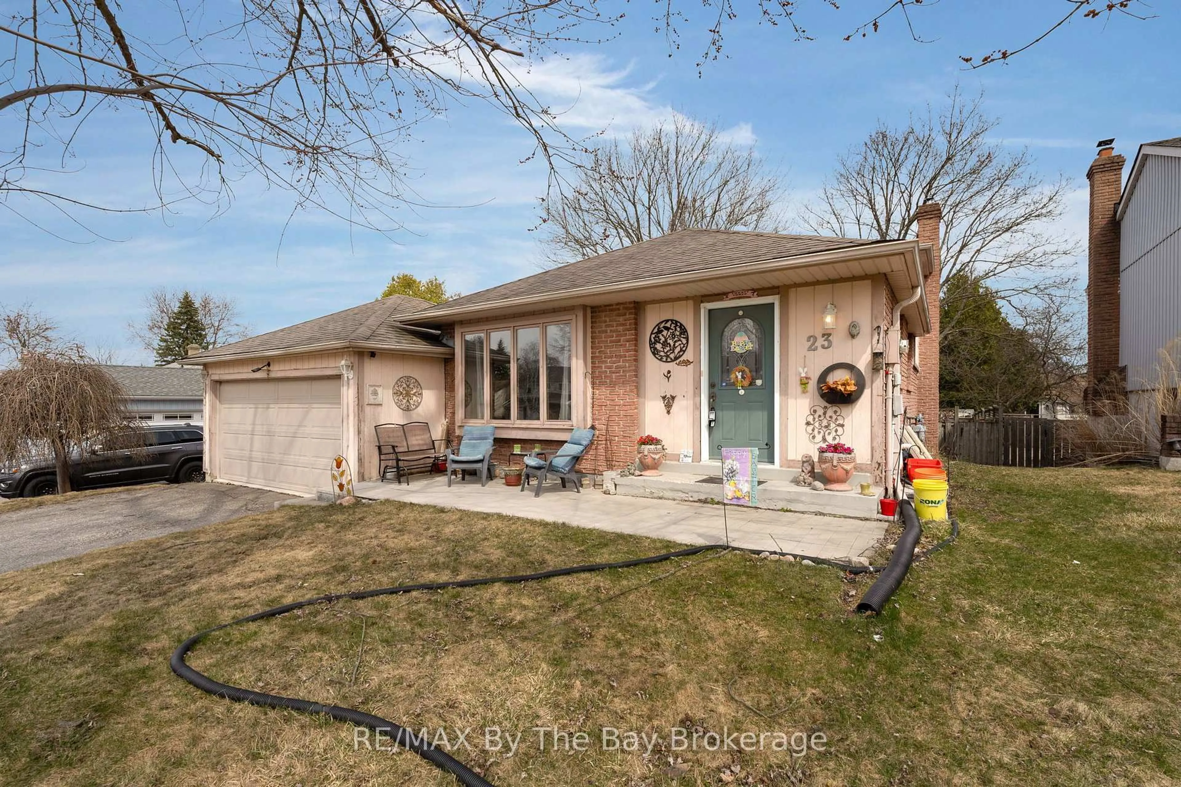 Unknown for 23 Grist Mill Rd, East Gwillimbury Ontario L9N 1B9