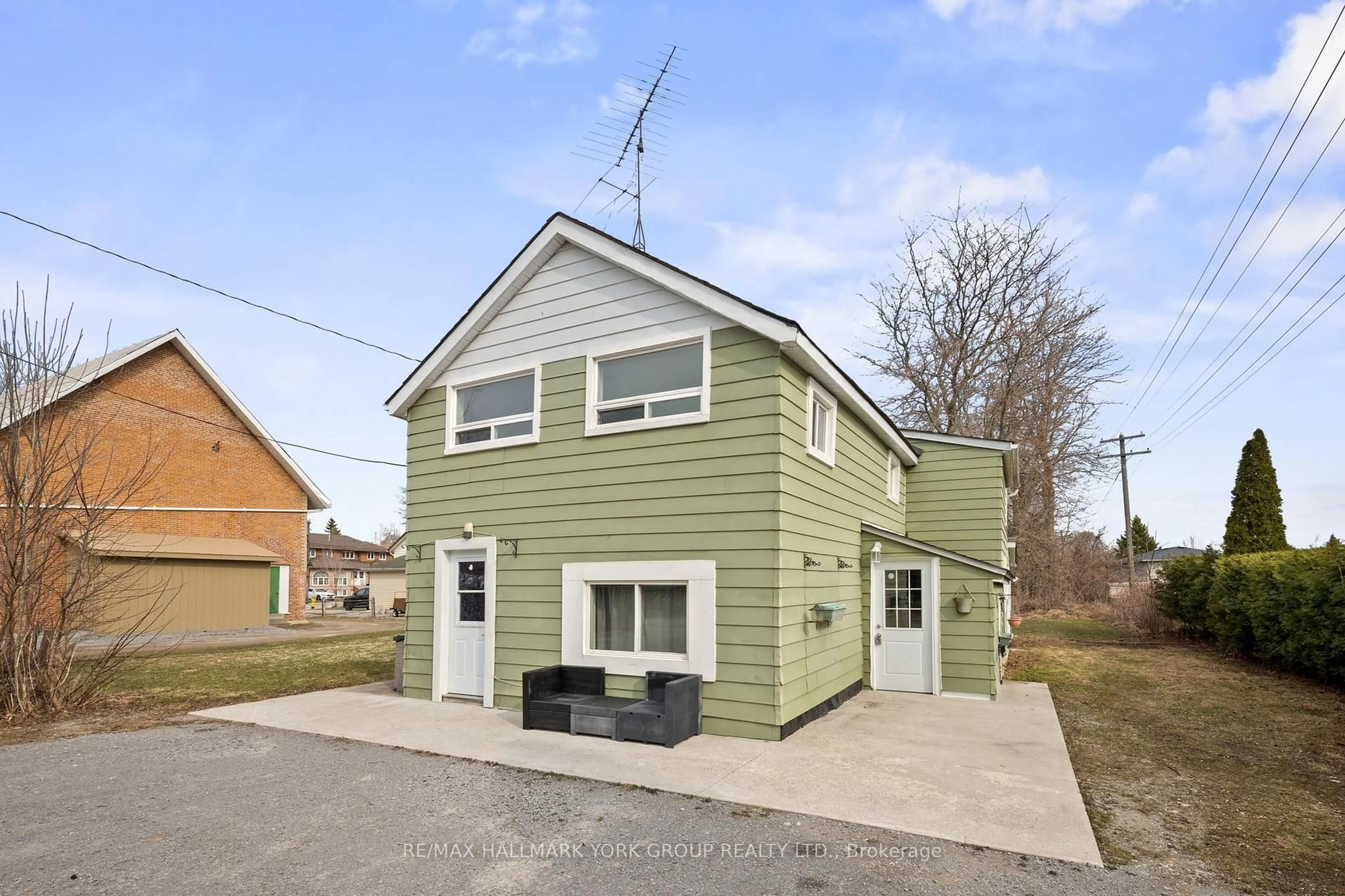 Unknown for 1 Snooks Rd, Georgina Ontario L0E 1R0