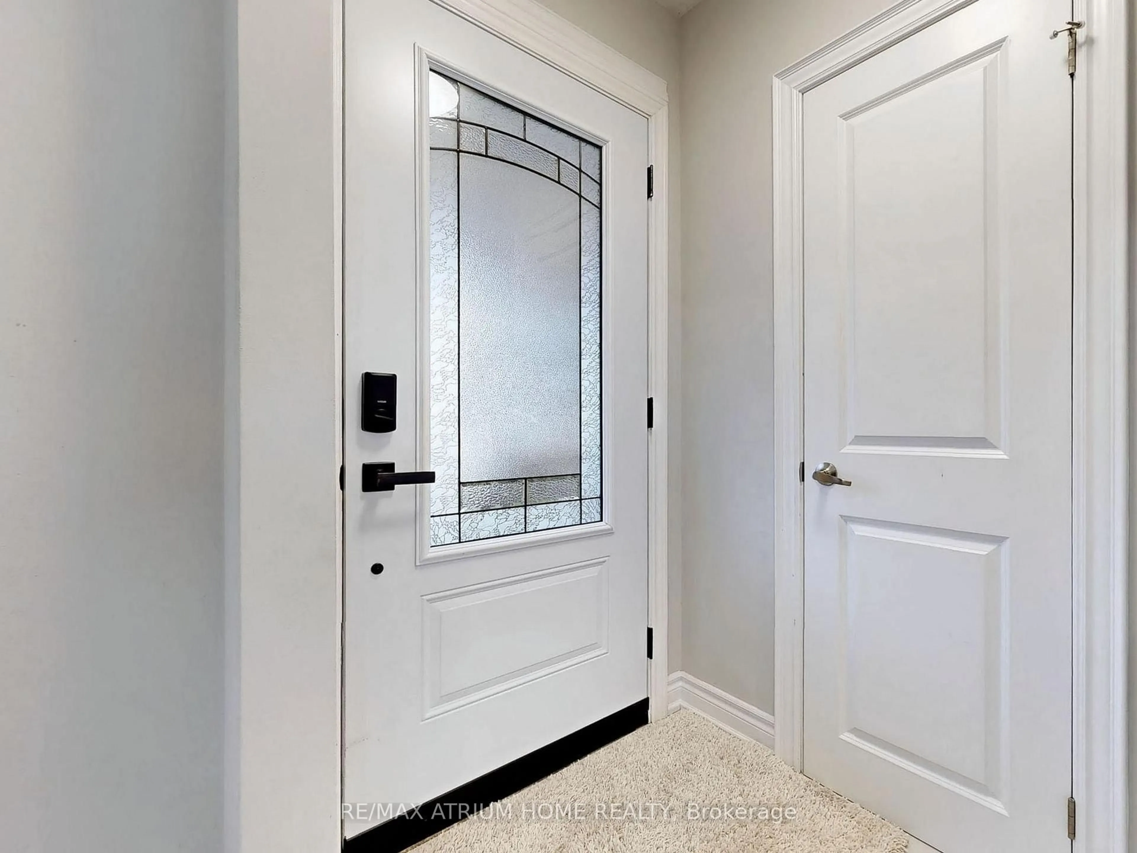 Indoor entryway for 347 OSIRIS Dr, Richmond Hill Ontario L4C 2P6