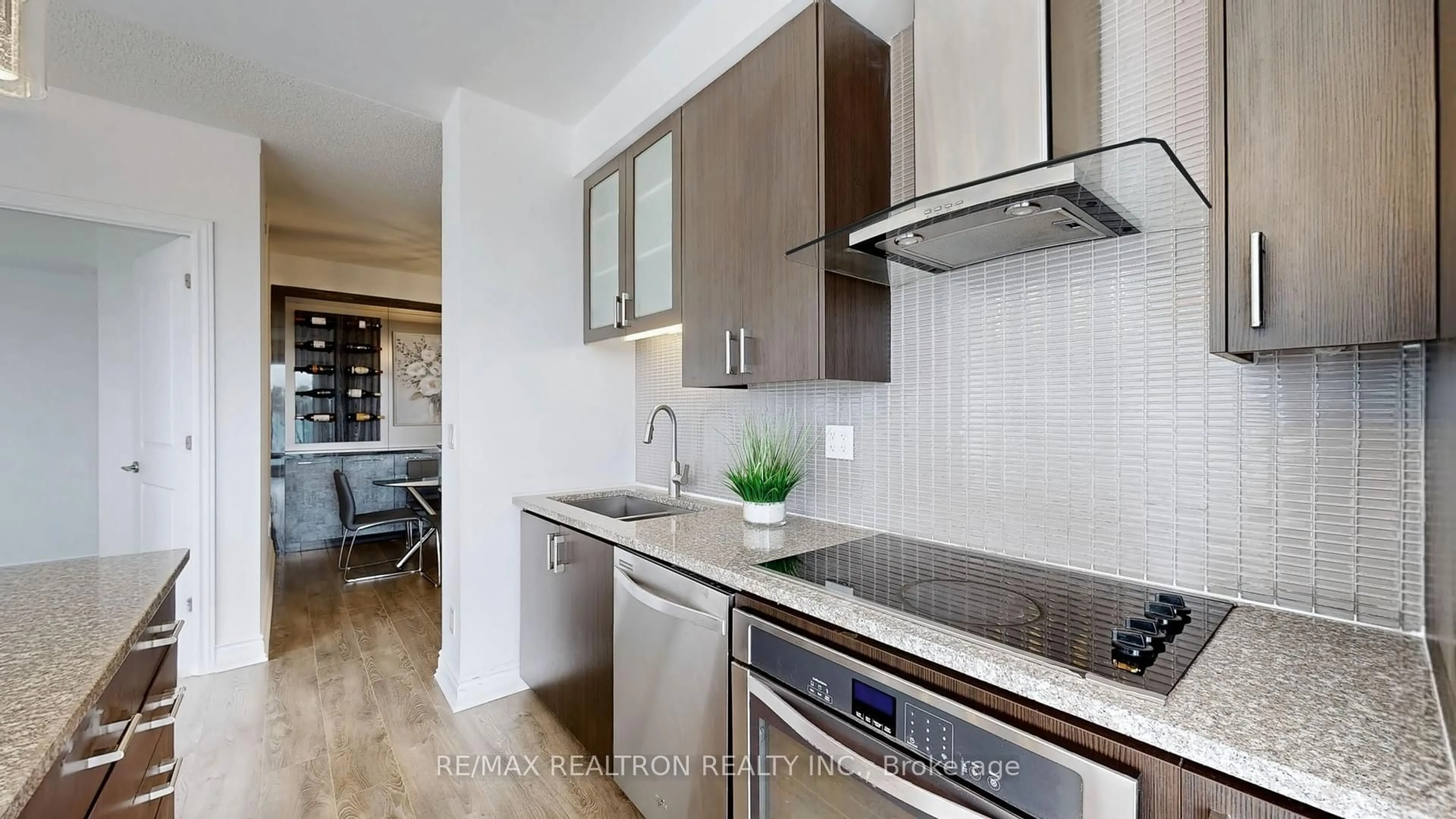 Unknown for 9088 Yonge St #302A, Richmond Hill Ontario L4C 0Y6