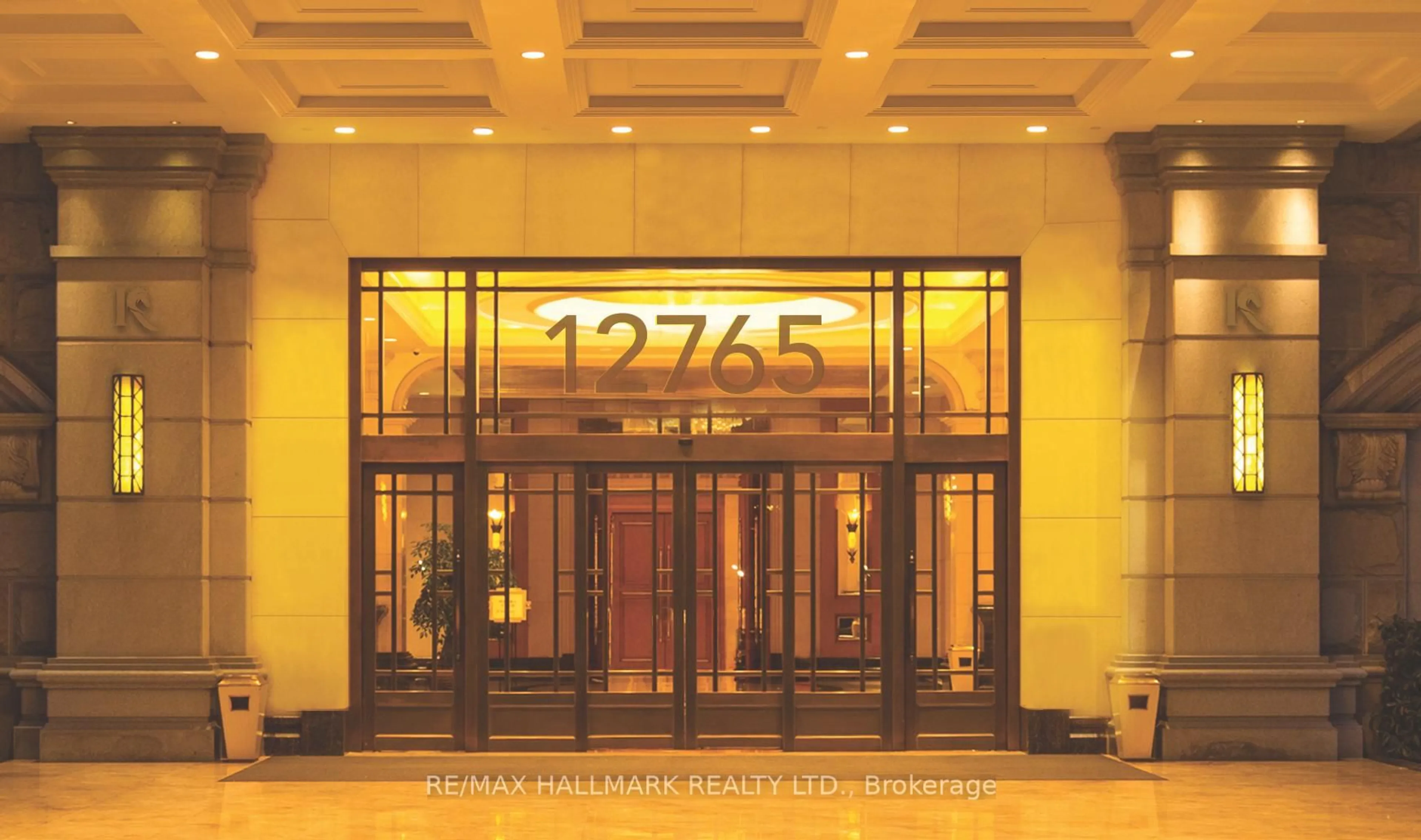 Indoor foyer for 12765 Keele St #310, King Ontario L7B 1H5