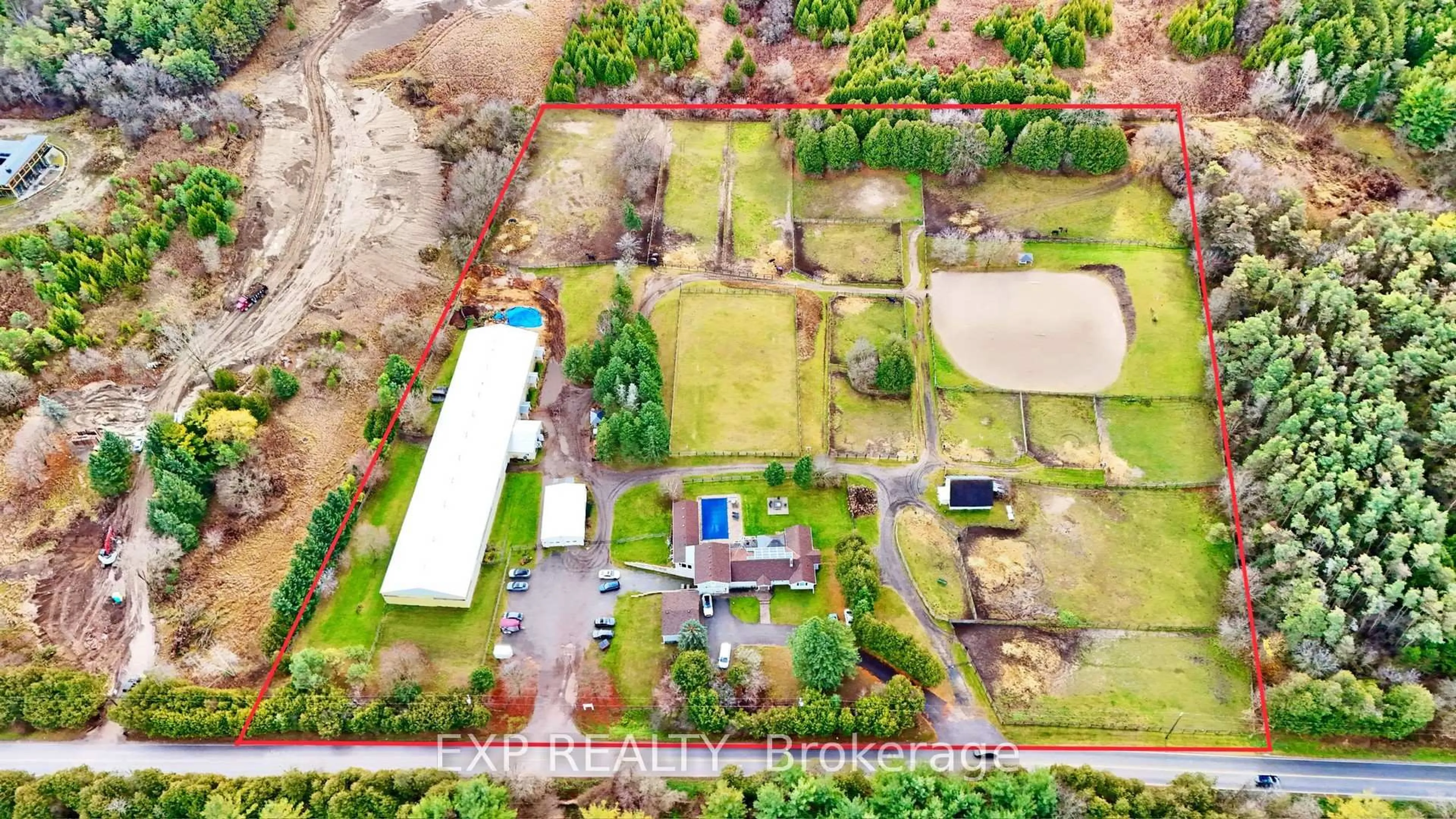 A pic from outside/outdoor area/front of a property/back of a property/a pic from drone, street for 3125 Vandorf Sdrd, Whitchurch-Stouffville Ontario L4A 7X5