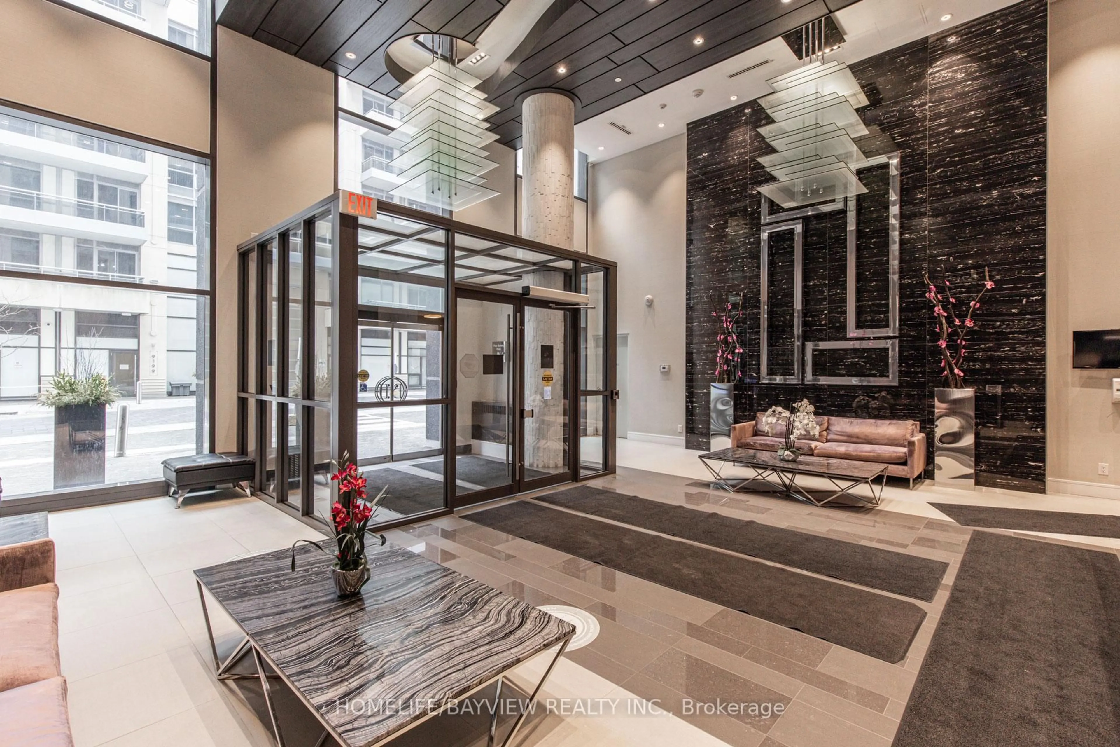 Unknown for 9205 Yonge St #811NE, Richmond Hill Ontario L4C 6Z2