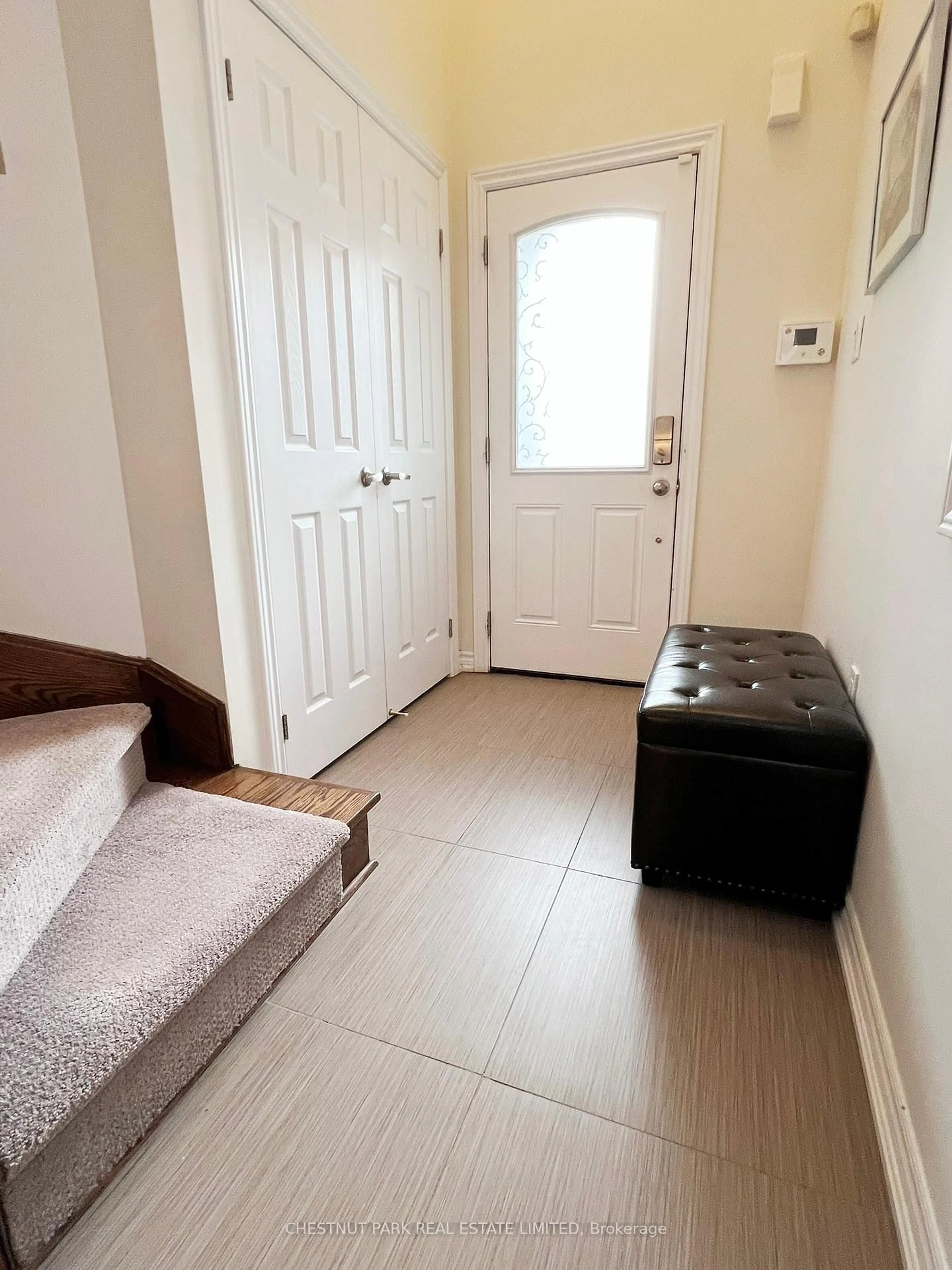 Unknown for 224 Appleton Crt, Newmarket Ontario L3Y 0B8
