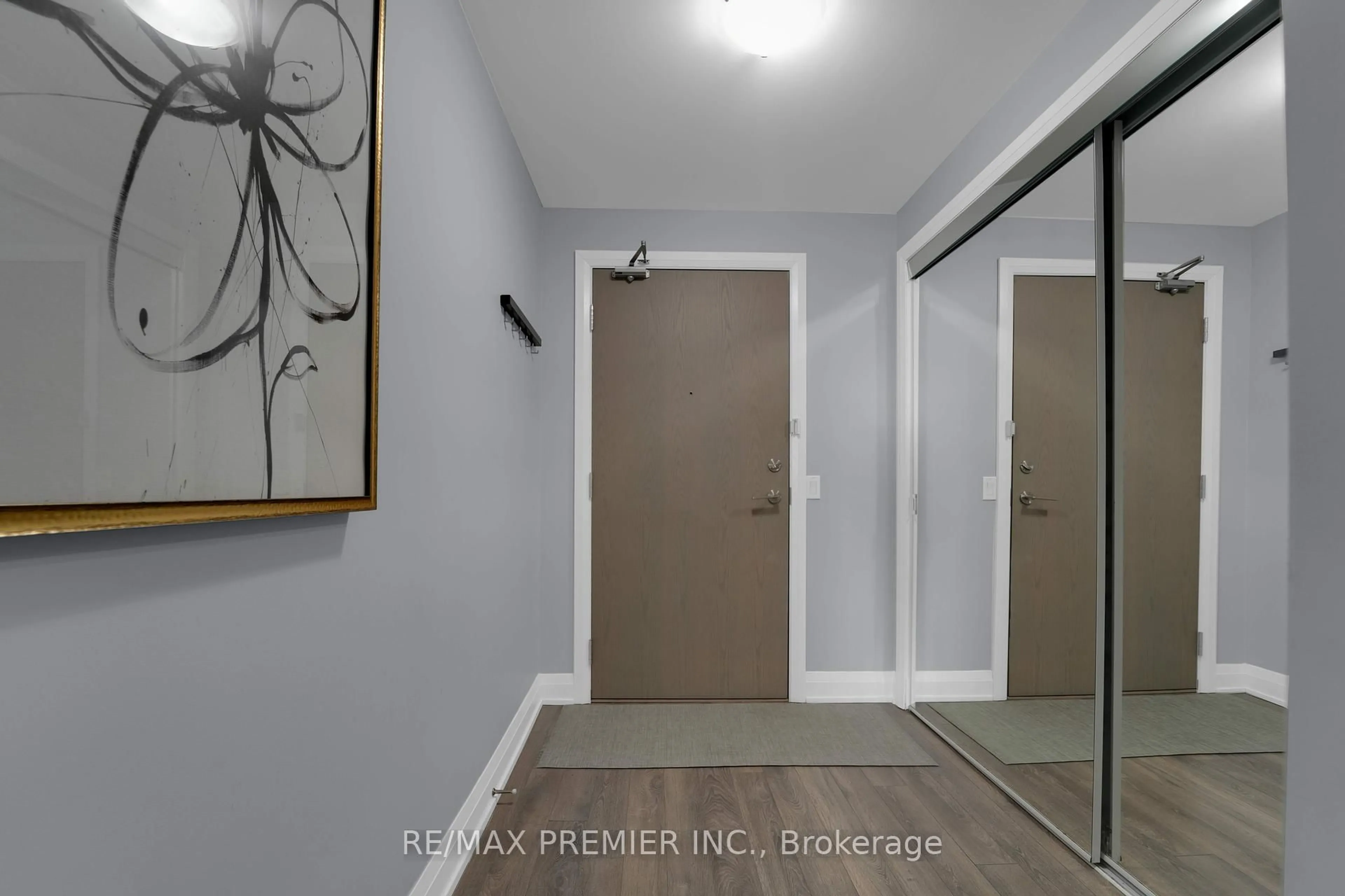 Indoor entryway for 4800 Highway 7 #426, Vaughan Ontario L4L 1H8