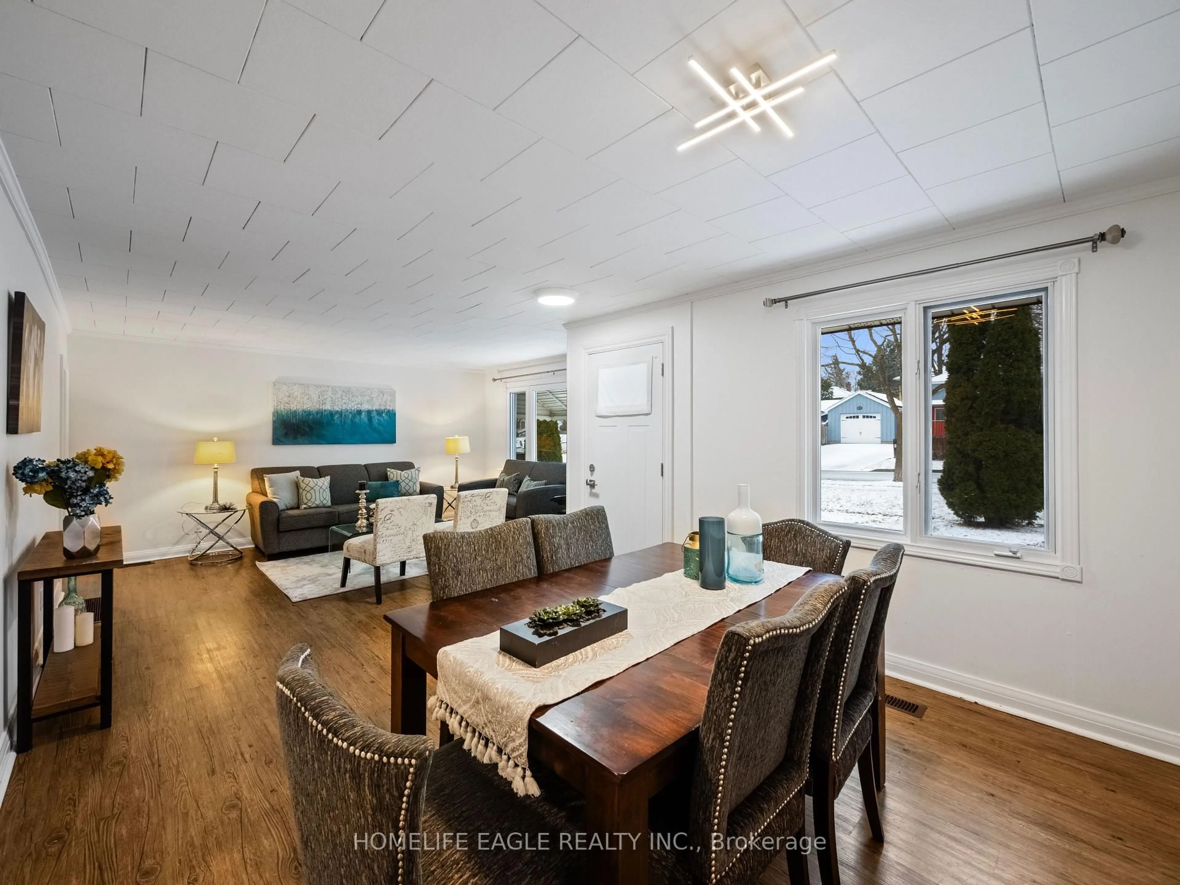Dining room, wood/laminate floor for 759 Lowell Ave, Newmarket Ontario L3Y 1T4