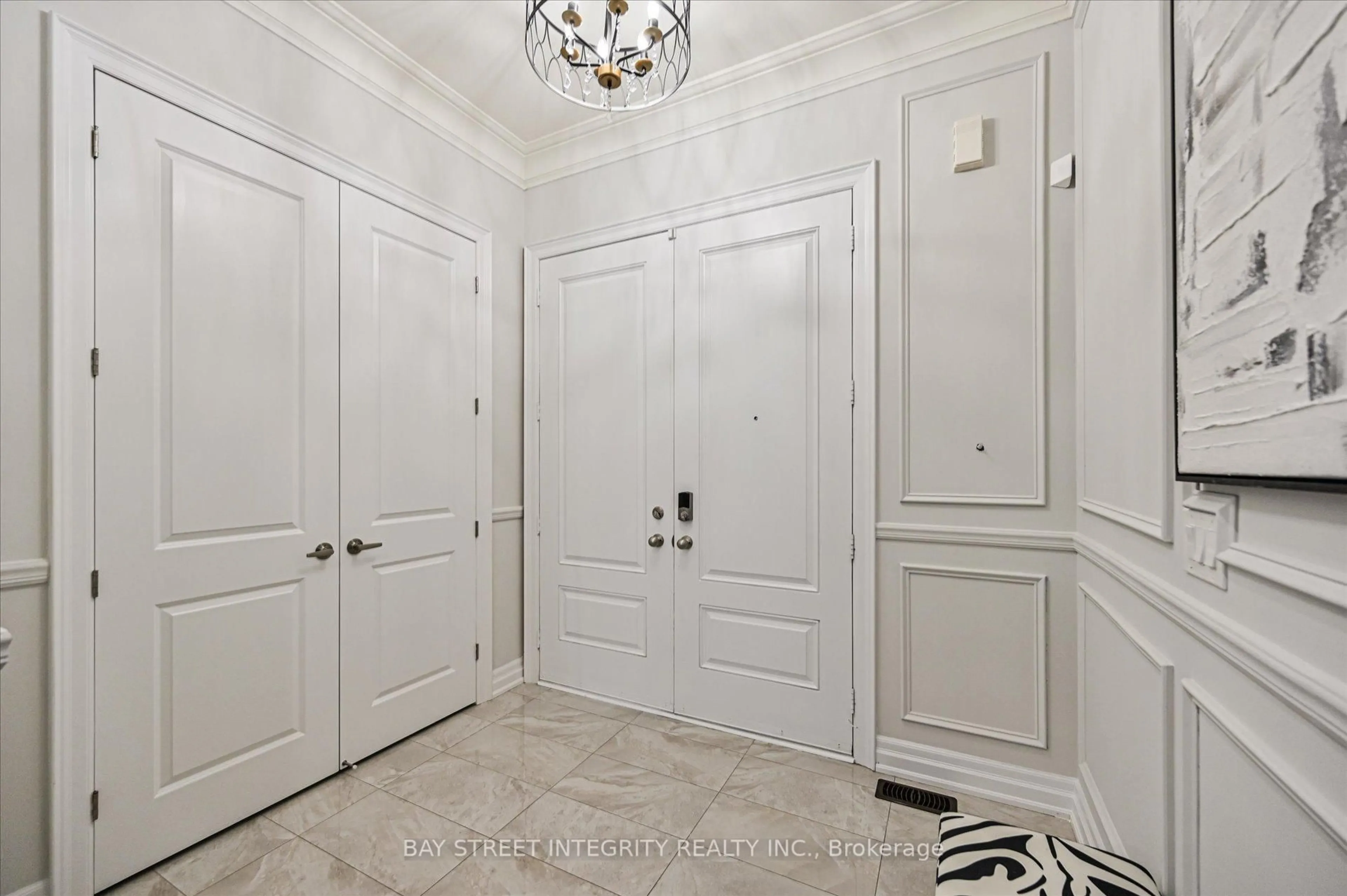 Indoor entryway for 31 Alex Black St, Vaughan Ontario L6A 5A2